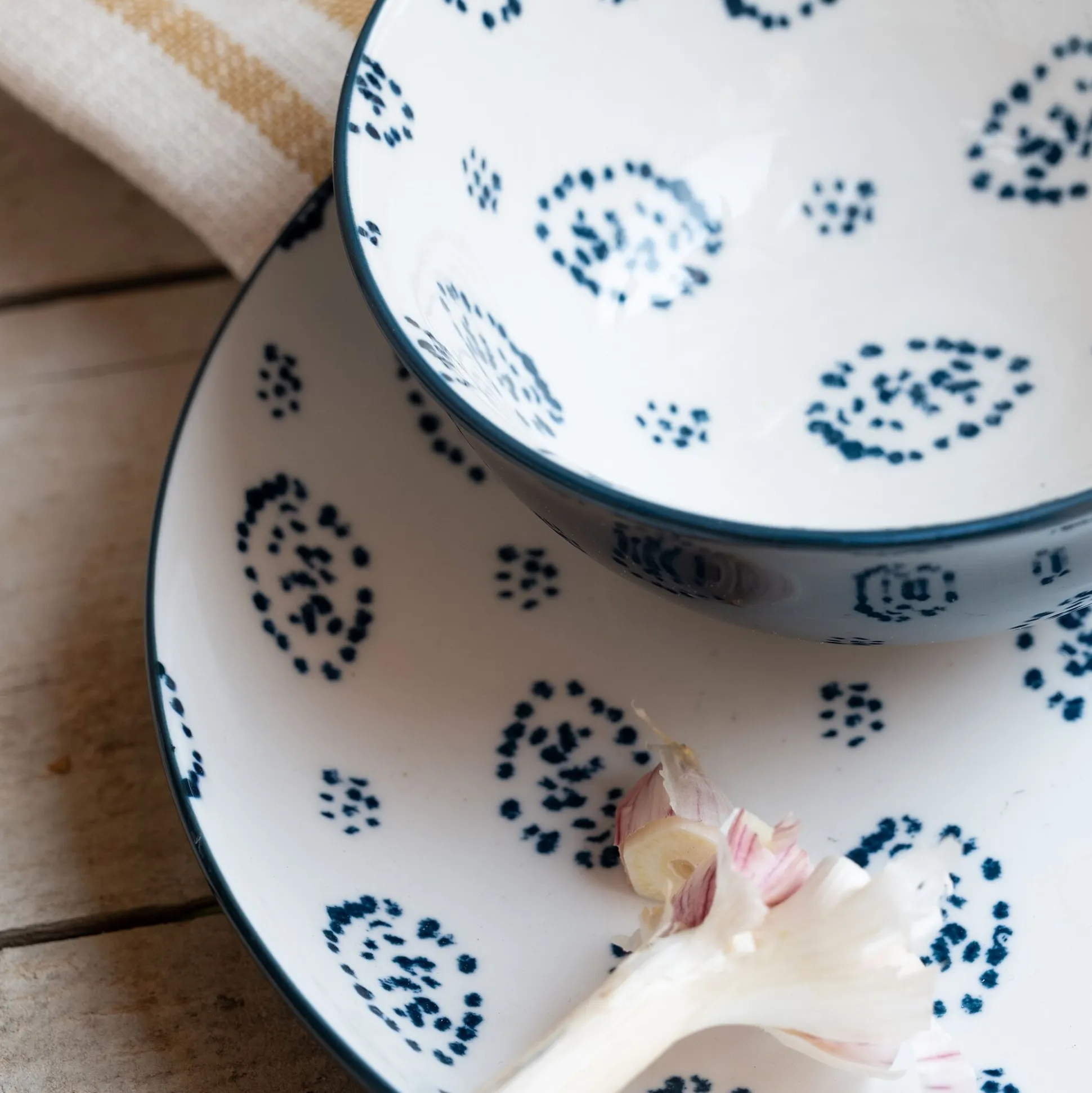 Assiette à dessert motif Amande en porcelaine D20cm - blanc