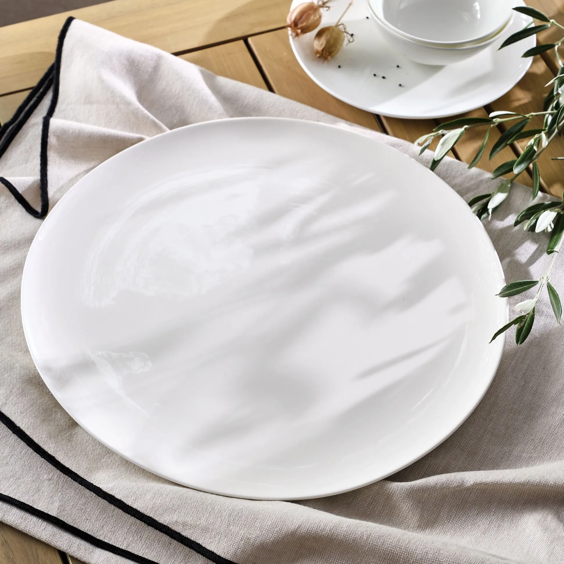 Assiette à pizza en porcelaine légère D30cm - blanc