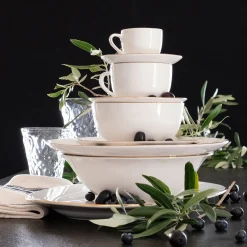 Assiette plate en porcelaine avec liseré doré D26,8cm - blanc