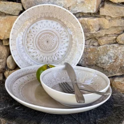 Assiette plate à motifs en grès D26,6cm - beige alpilles