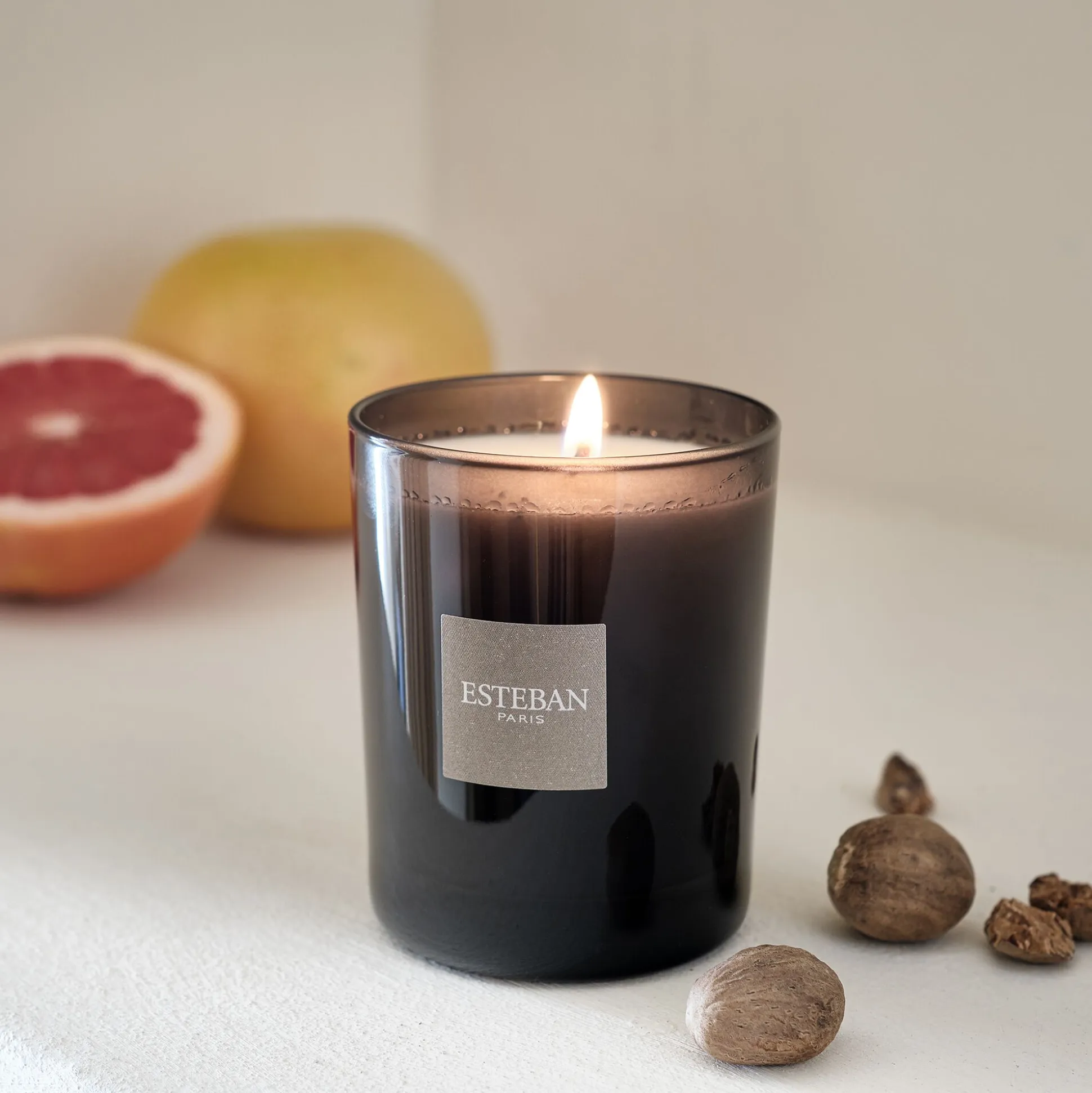 Bougie parfumée senteur Cèdre 180g