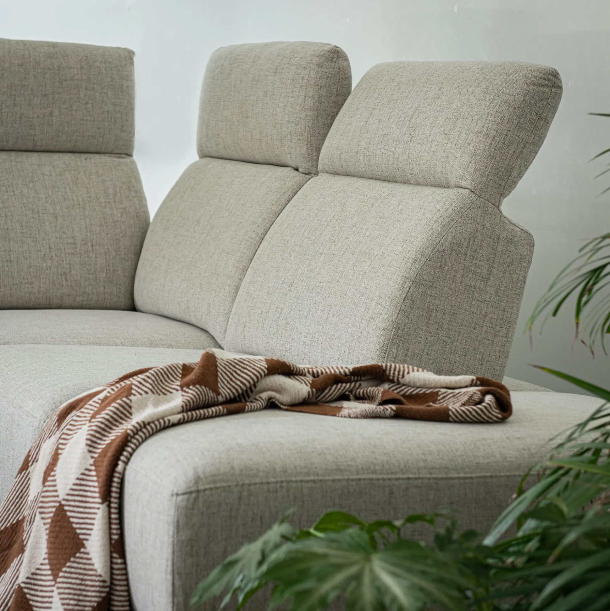 Canapé grand d'angle droit en tissu avec fonction avance-recul - beige roucas