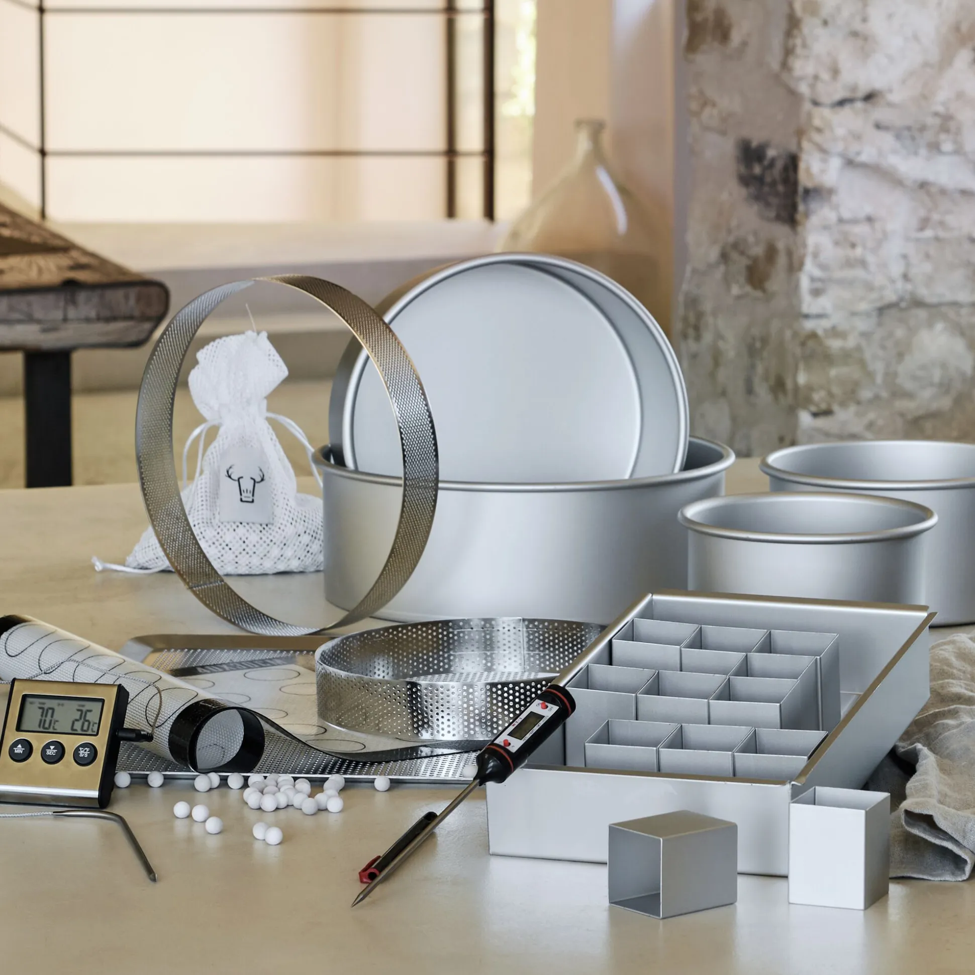 Cercle de cuisson perforé en inox D24cm - argenté
