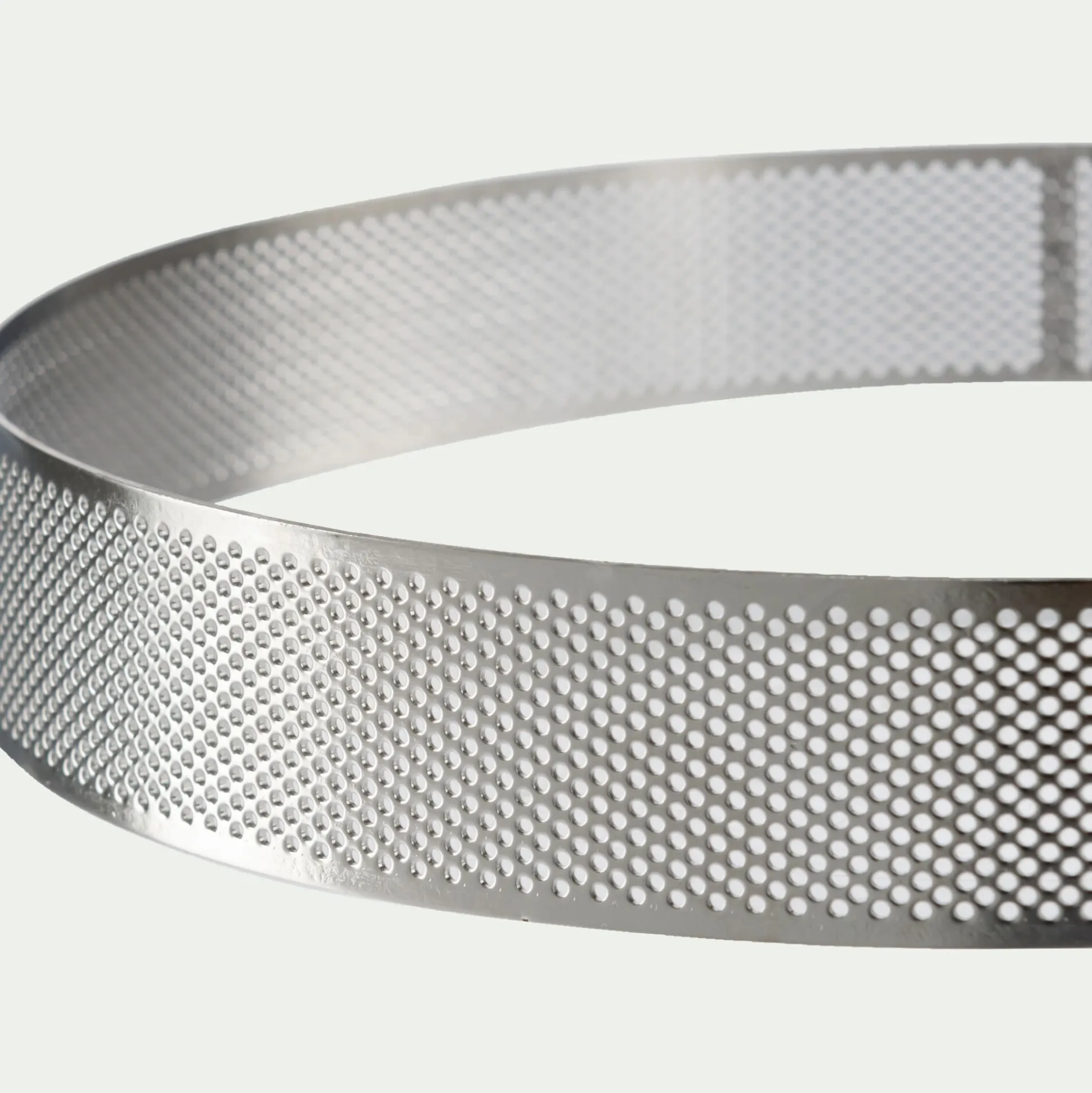 Cercle de cuisson perforé en inox D24cm - argenté