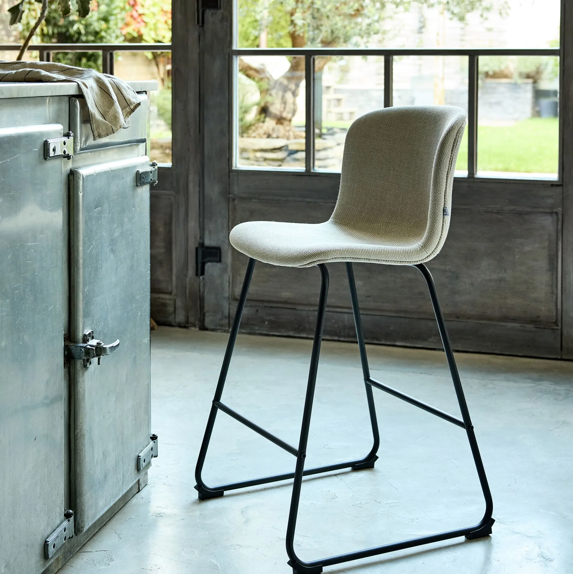Chaise de bar en tissu H66cm - beige