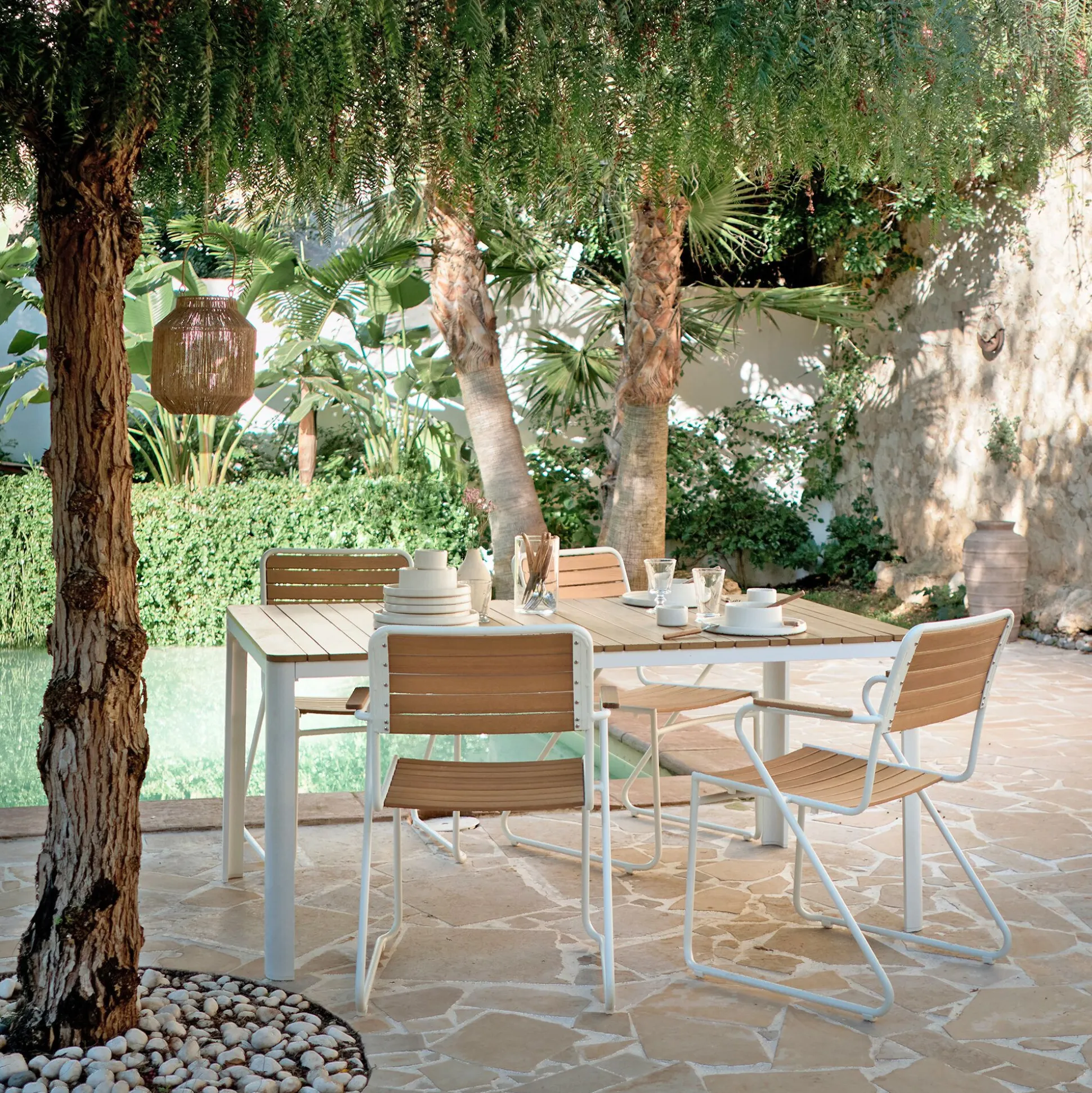 Chaise de jardin avec accoudoirs en aluminium et eucalyptus - blanc