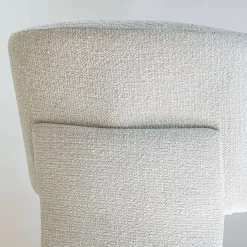 Chaise de repas contemporaine avec accoudoirs en tissu - beige