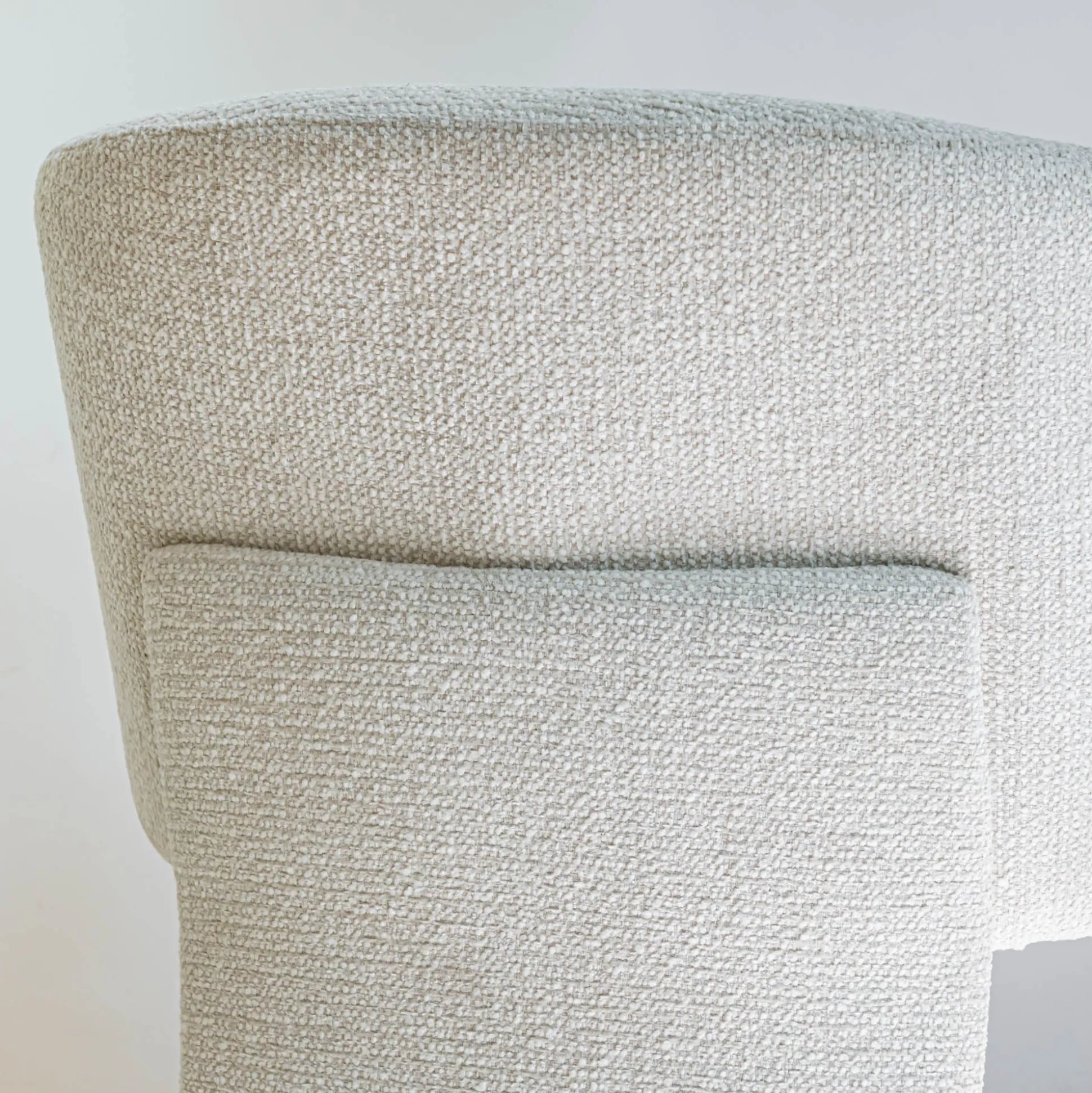 Chaise de repas contemporaine avec accoudoirs en tissu - beige