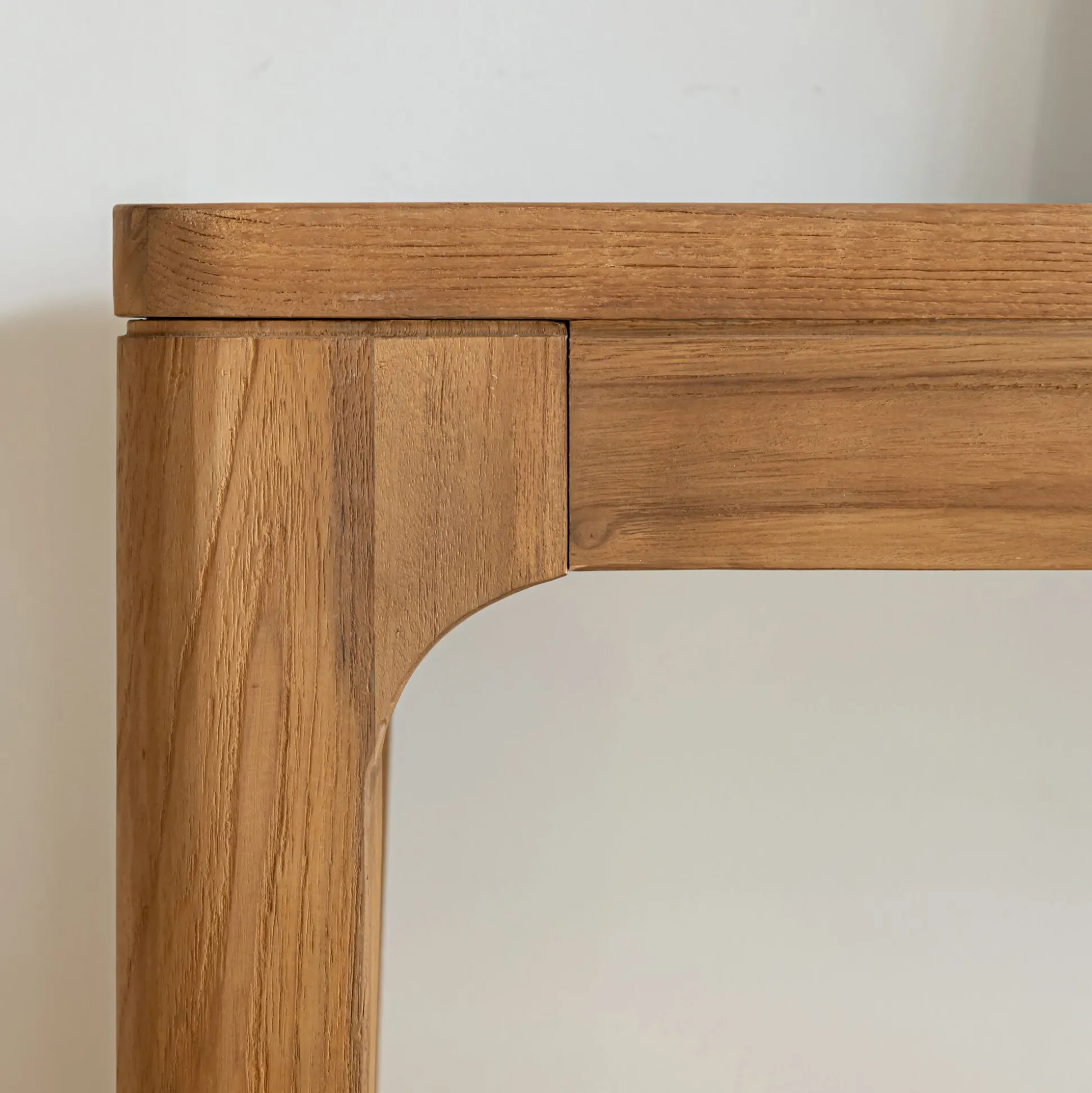 Console en teck recyclé - bois clair
