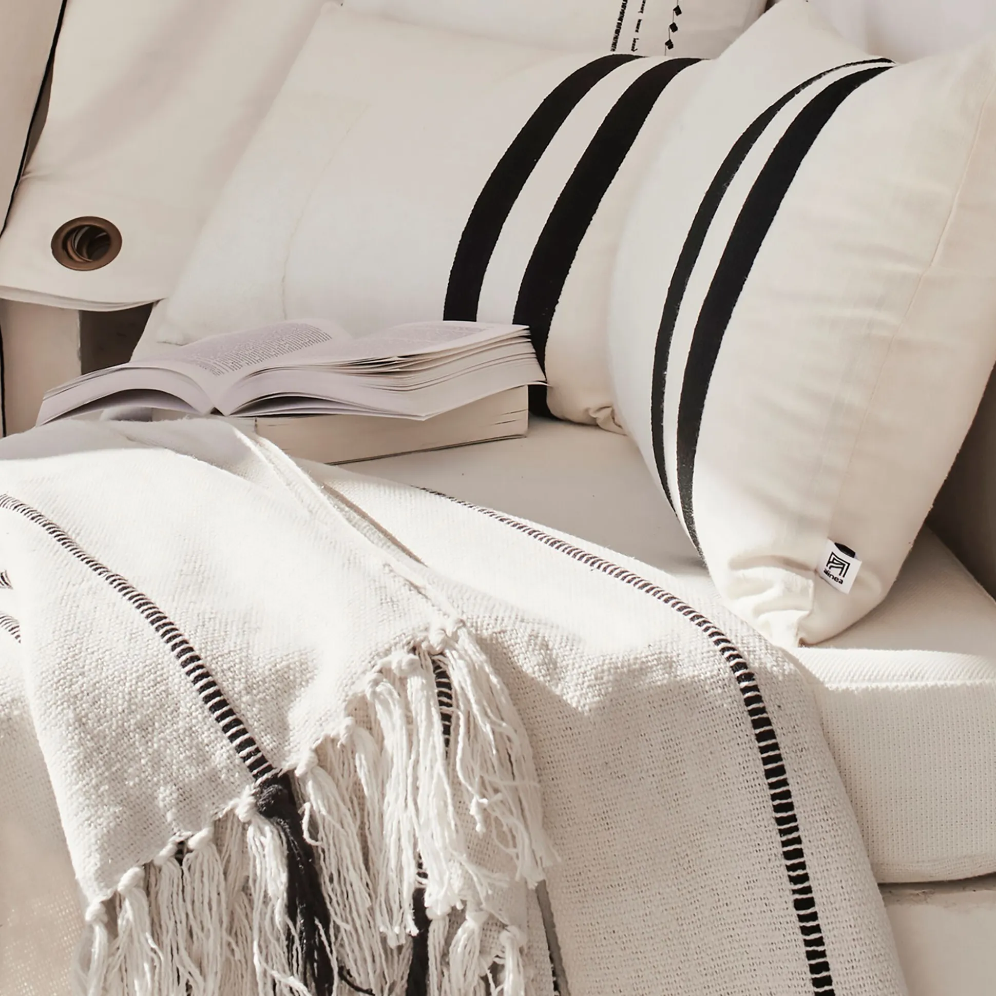 Coussin en coton tufté 30x50cm - blanc