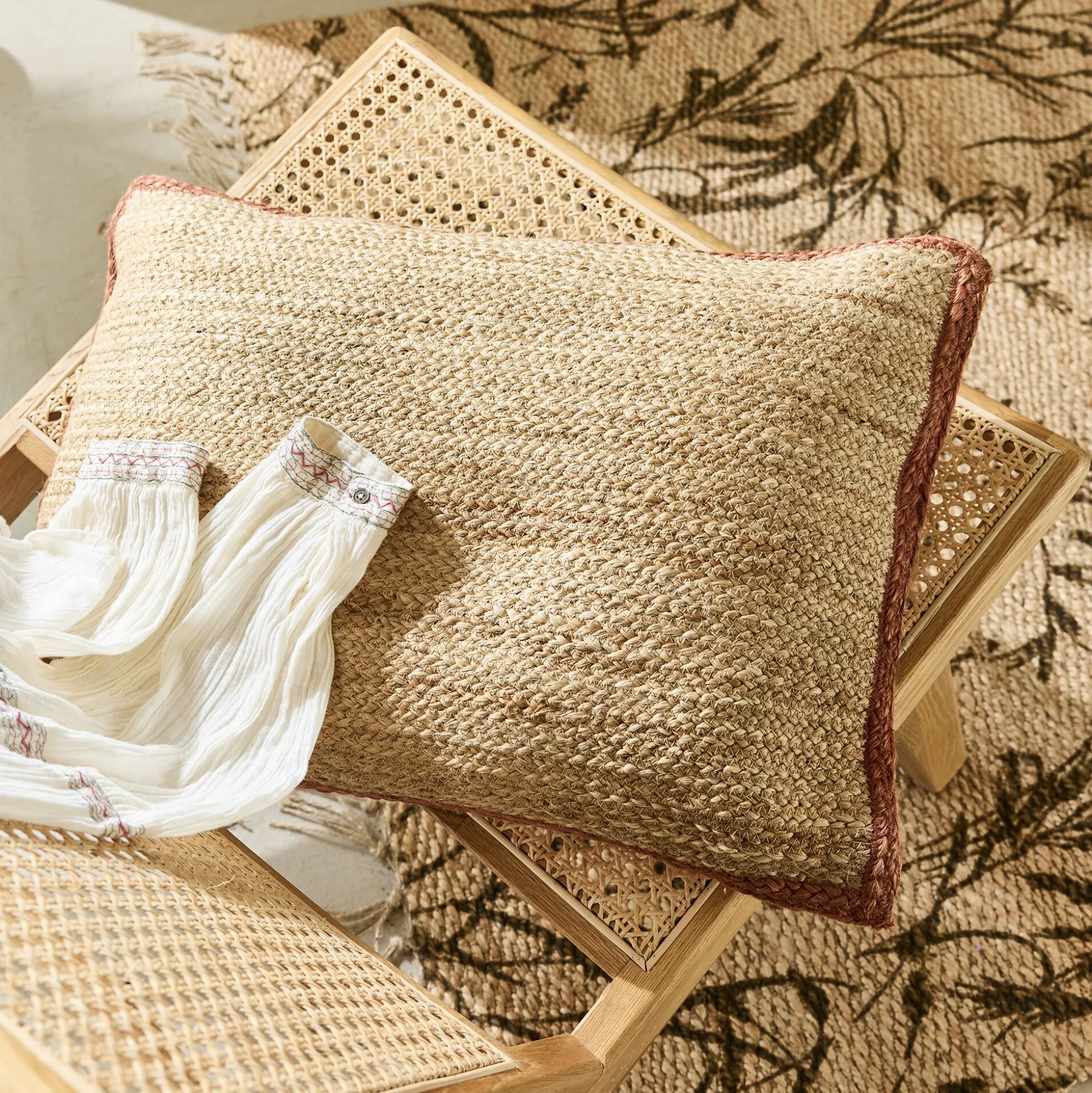 coussin en jute avec finition liseré 40x60cm - naturel