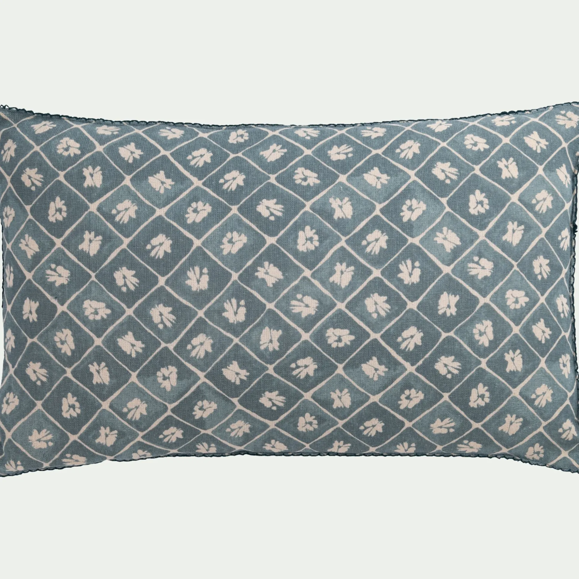 Coussin finition croquet en coton 30x50cm - bleu