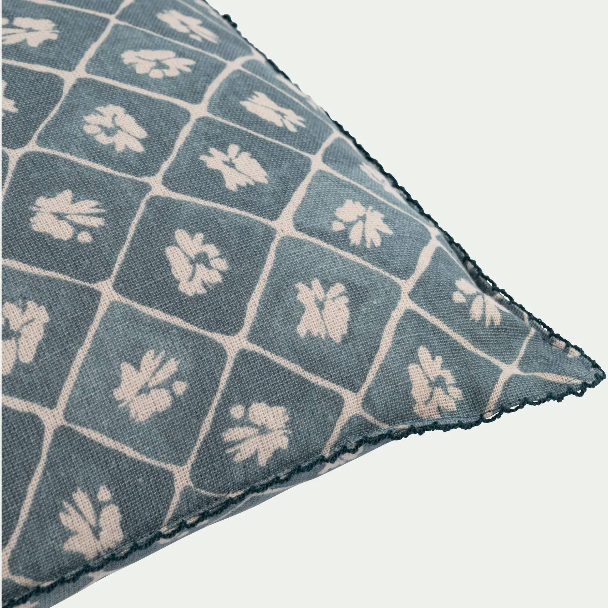 Coussin finition croquet en coton 30x50cm - bleu