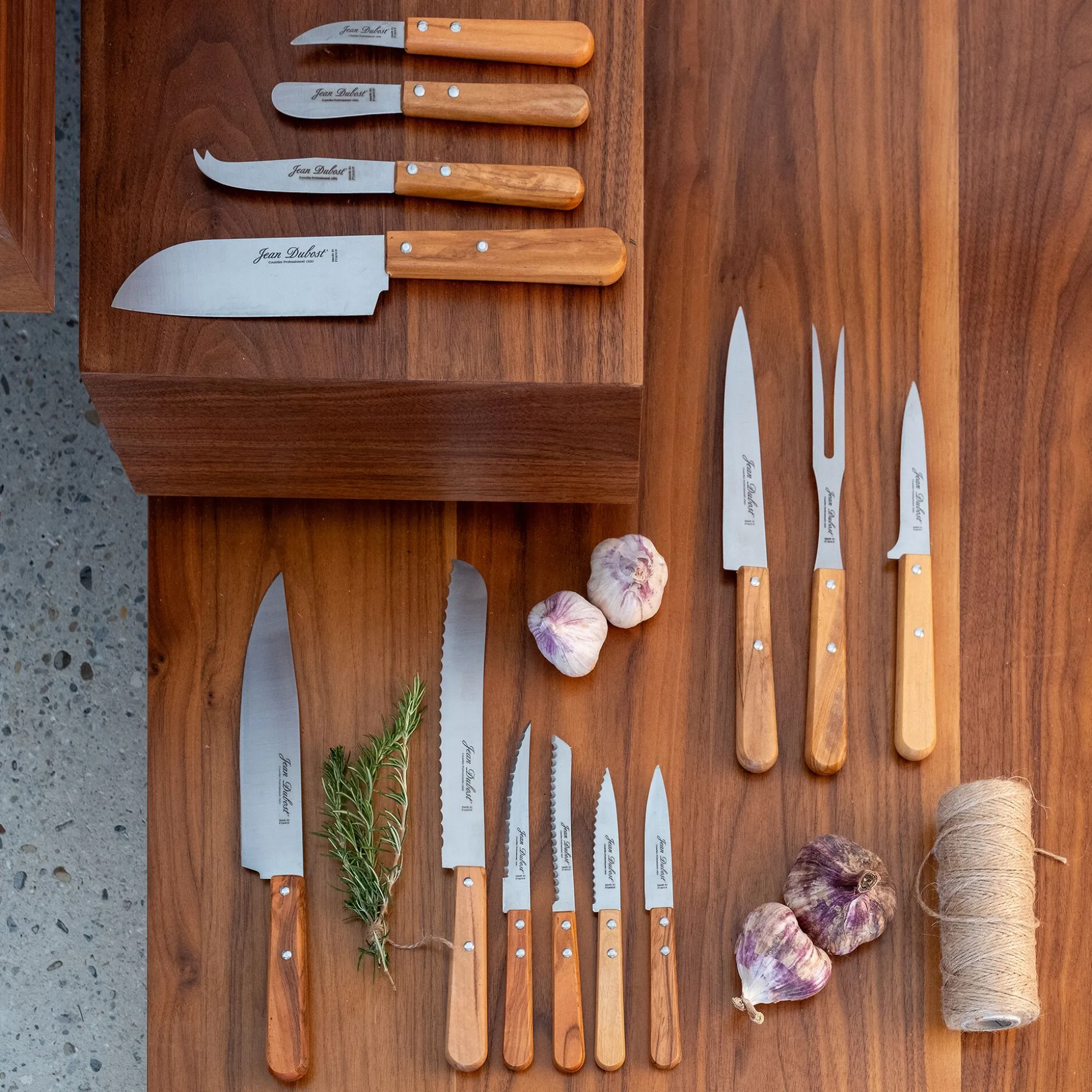 Couteau tartineur en inox et bois d'olivier 16cm - naturel