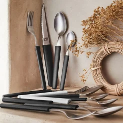 Cuillère en inox - beige roucas
