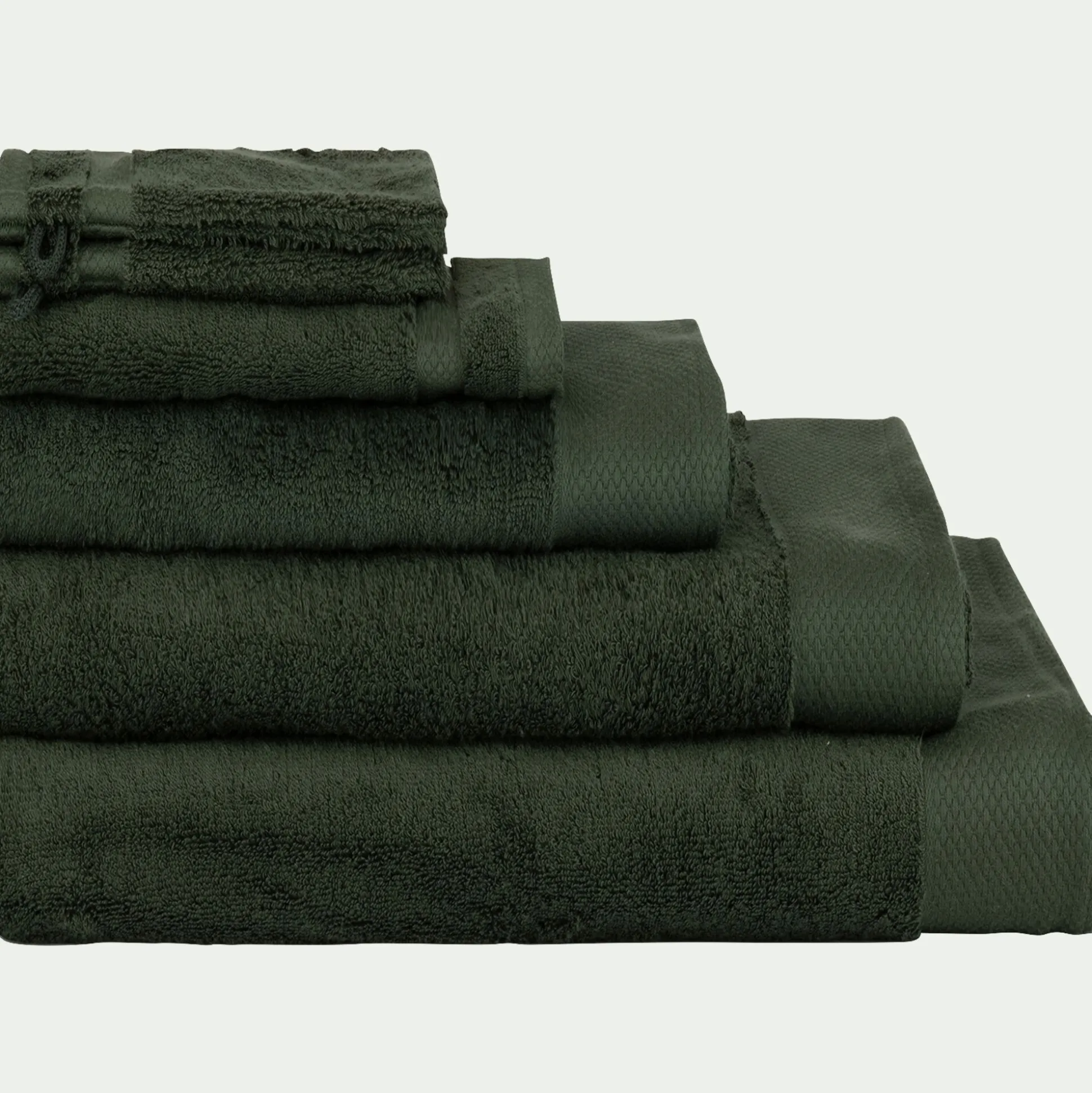 Drap de bain en coton peigné - vert cèdre 100x150cm