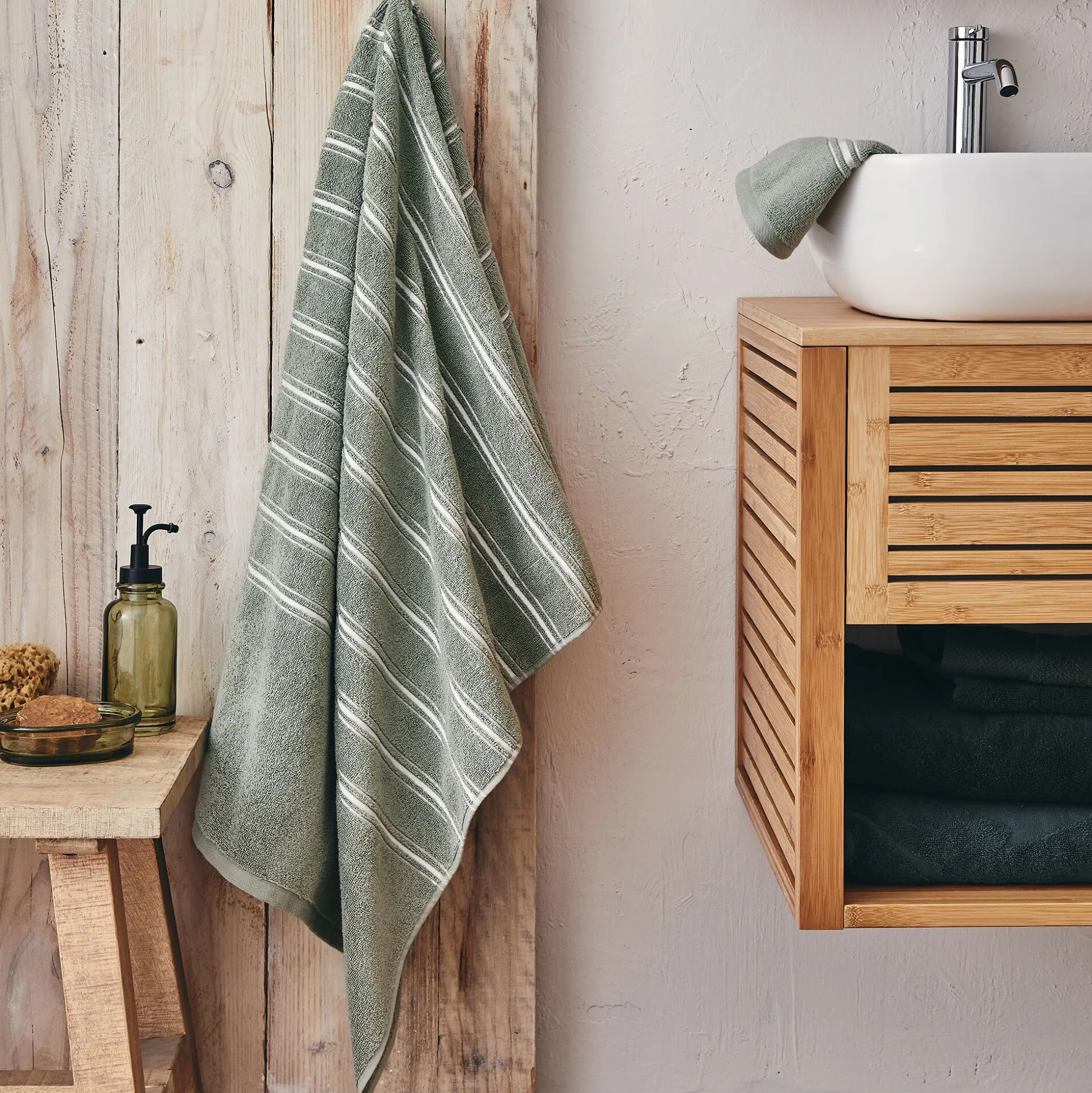 Drap de douche en coton - vert olivier 70x140cm