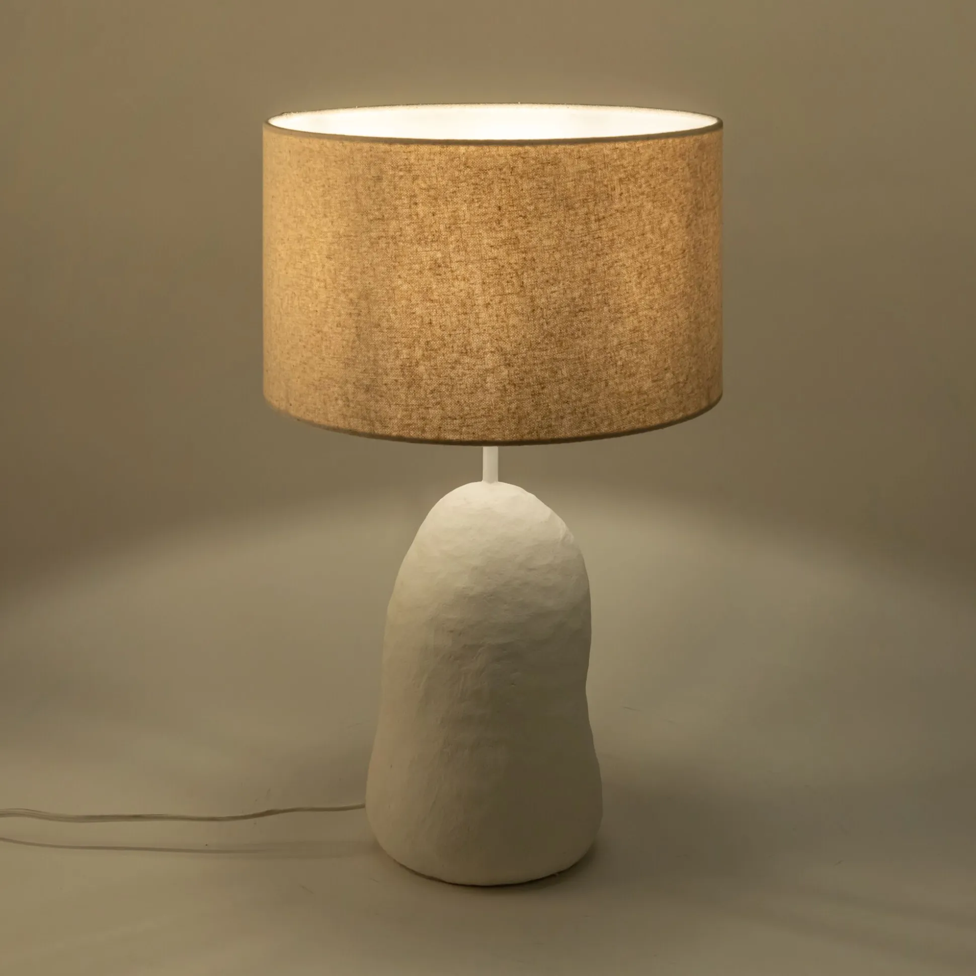 Lampe à poser électrifiée en céramique et lin H55cm - blanc