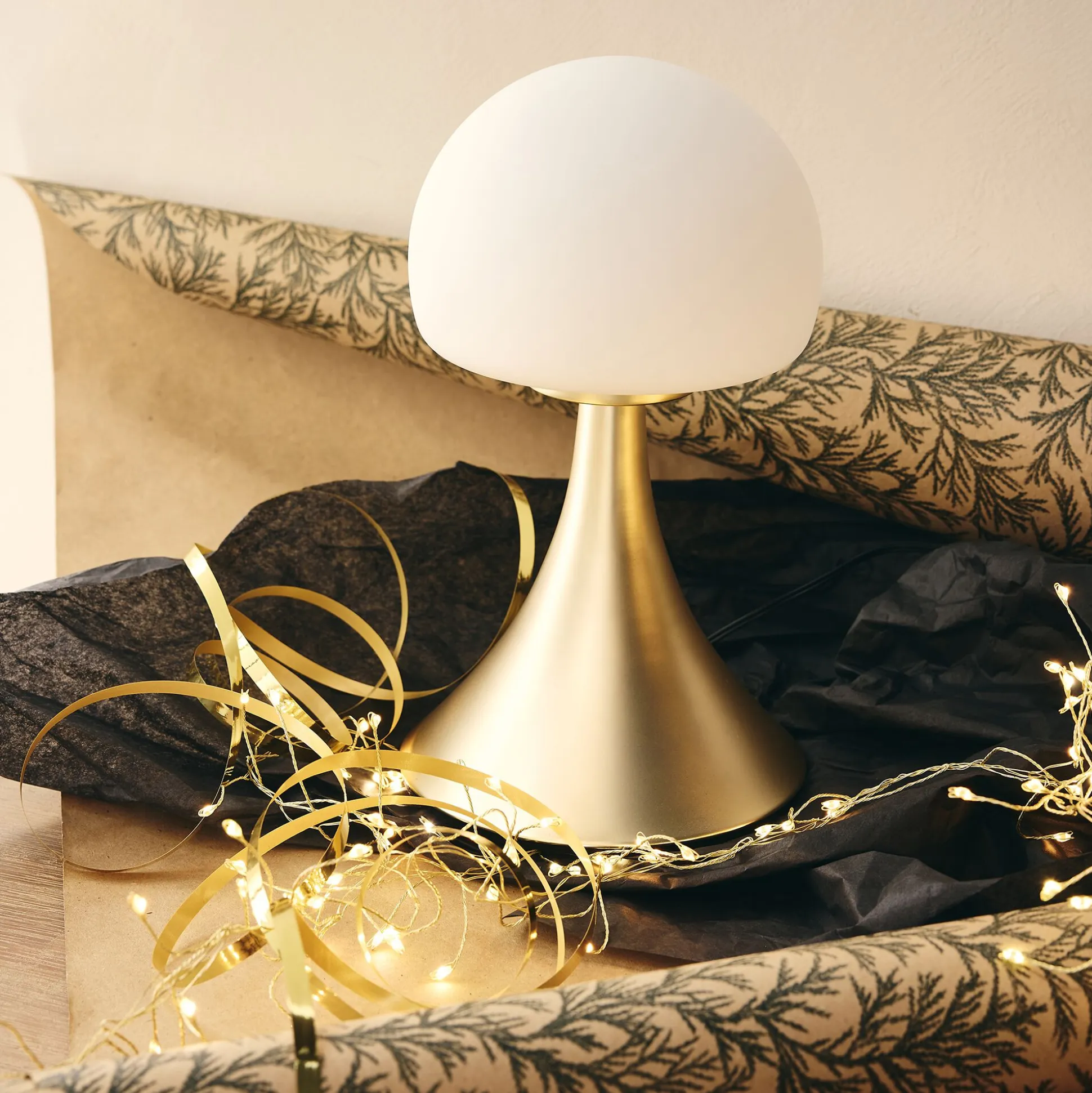 Lampe tactile en métal et verre D14,6xH26cm - doré