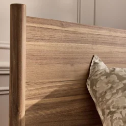Lit 2 places avec tête de lit en bois d'acacia massif 160x200cm - bois clair