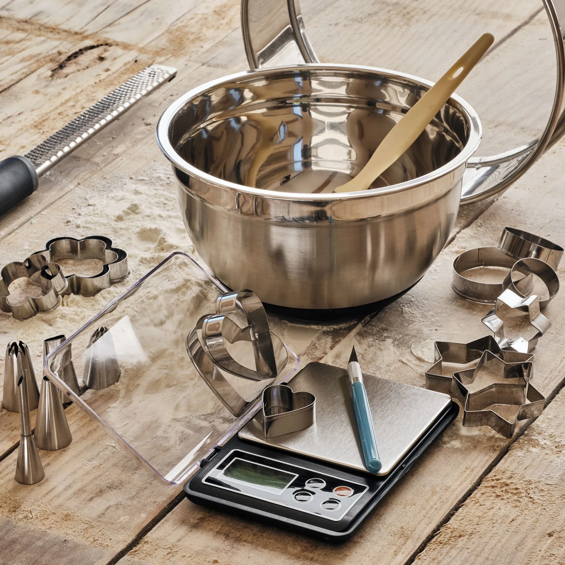 Lot de 12 emporte-pièces en inox - argenté
