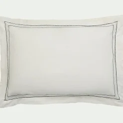 Lot de 2 taies d'oreiller en coton brodé 65x65cm - blanc