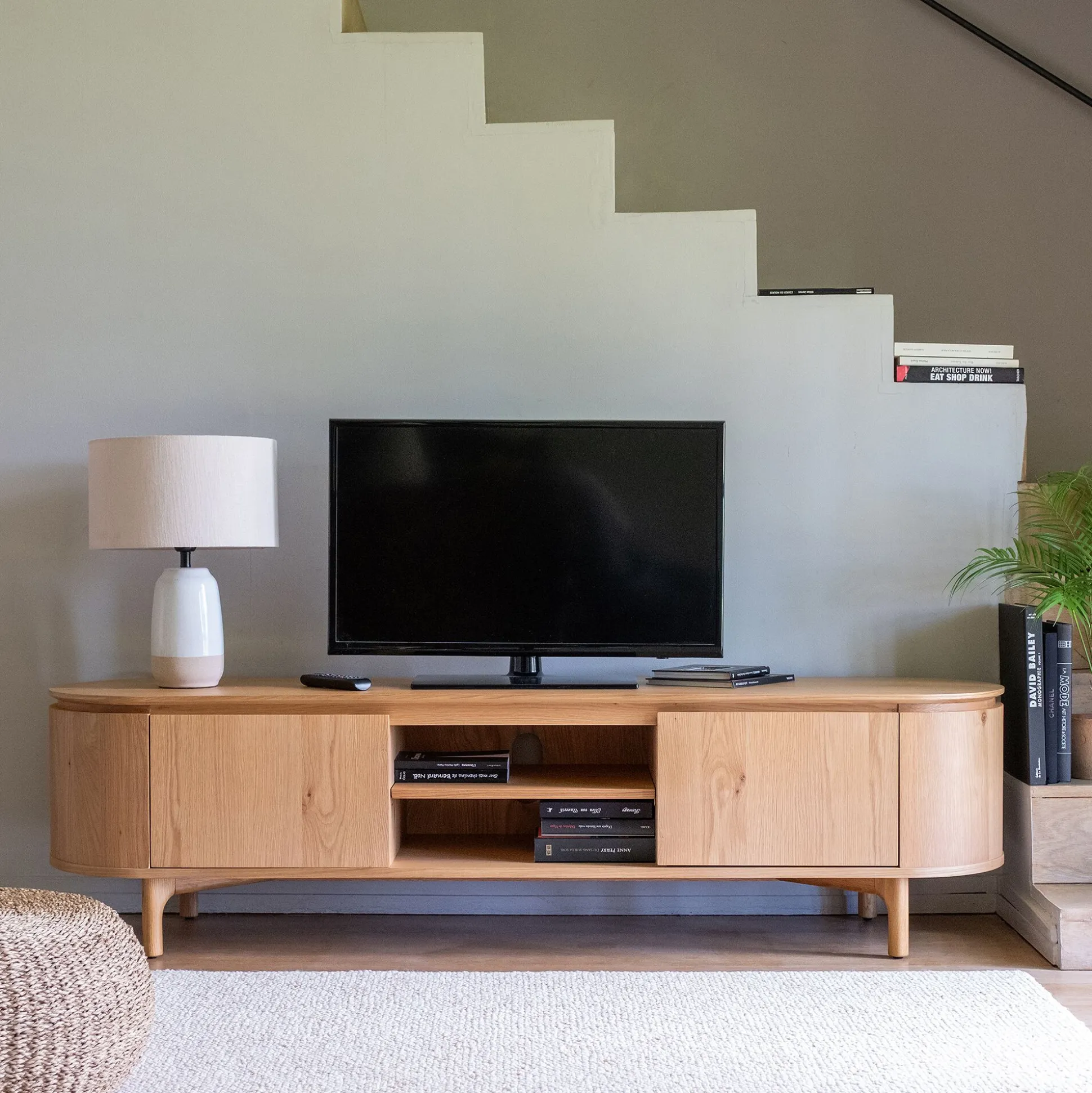 Meuble tv ovale en bois - bois clair L180xl45xH48cm
