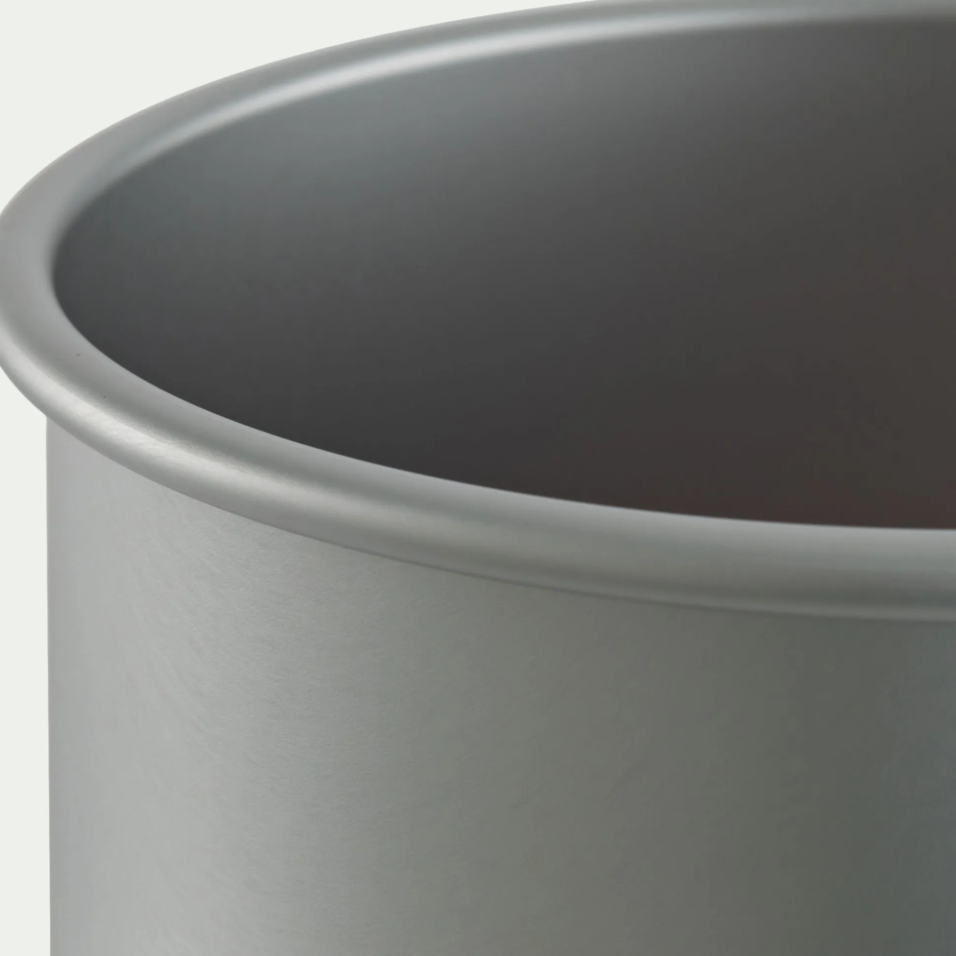 Moule à gâteau rond en aluminium D18xH10cm - argenté