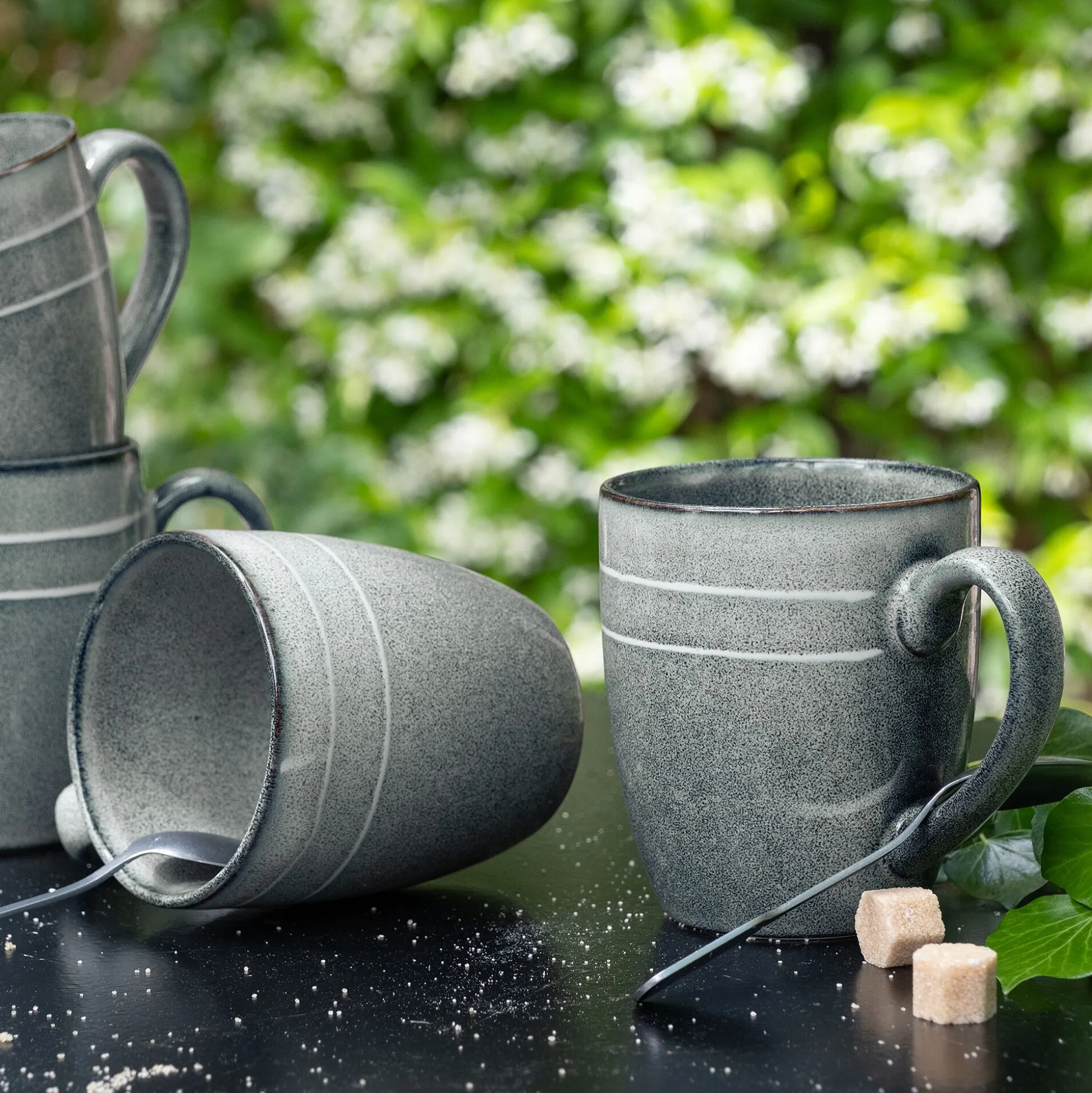 Mug en grès 36cl - bleu calaluna