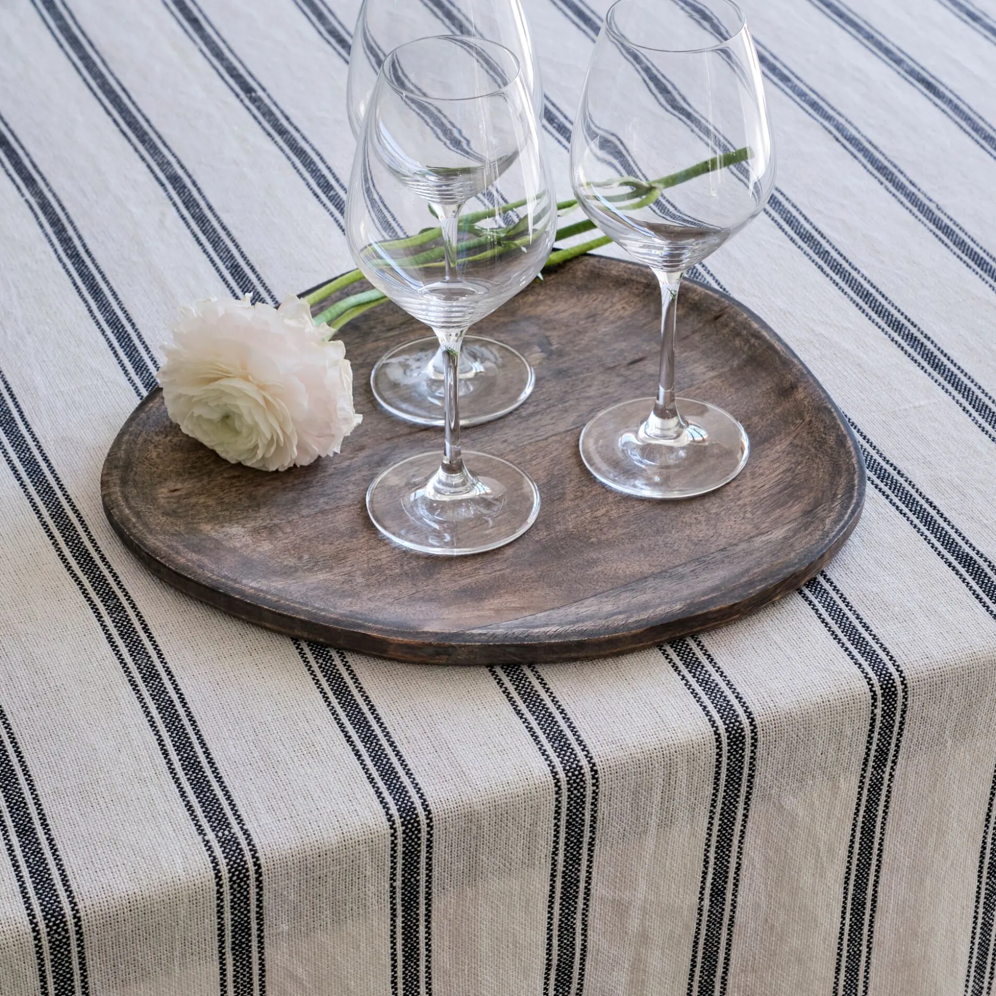 Nappe en lin et coton noir et blanc 170x250cm