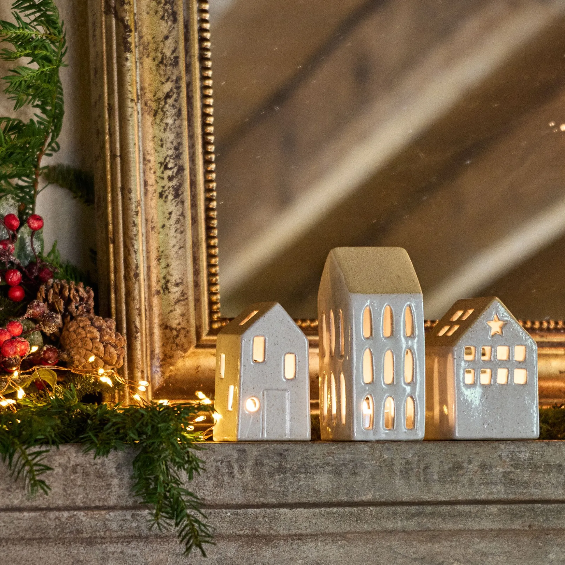 Photophore maisonnette de Noël en dolomite H11cm - gris