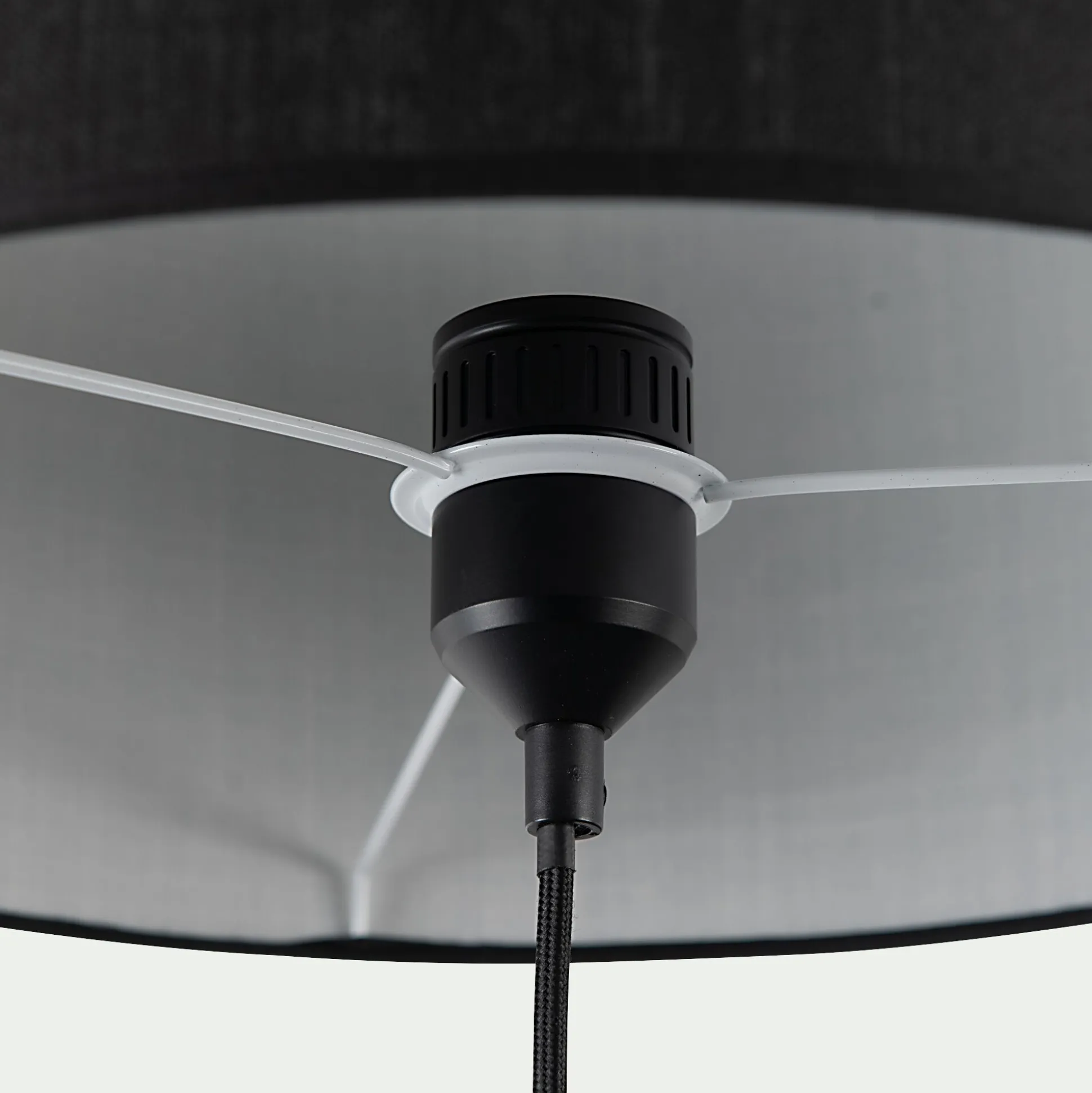 Pied de lampadaire en métal - noir H146cm