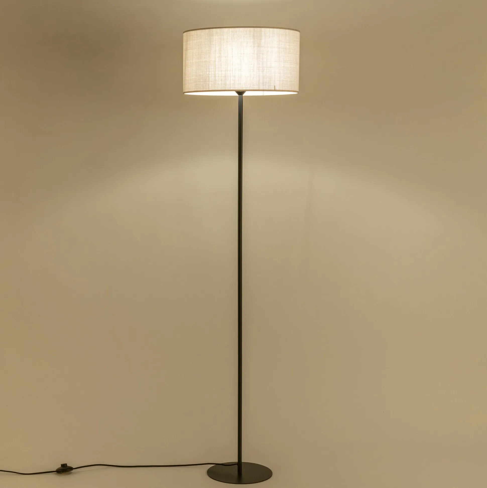Pied de lampadaire en métal - noir H146cm