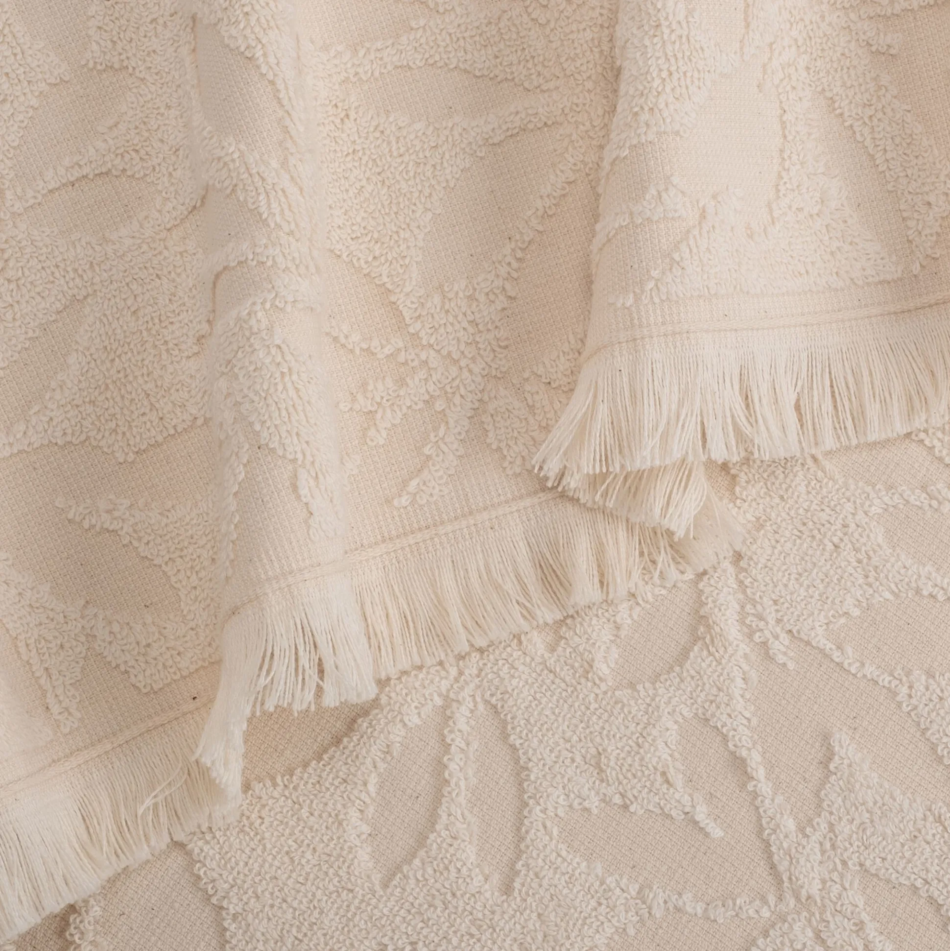 Serviette de toilette en coton motif floral 50x100cm - blanc écru