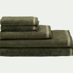 Serviette de toilette frangée en coton 50x100cm - vert cèdre
