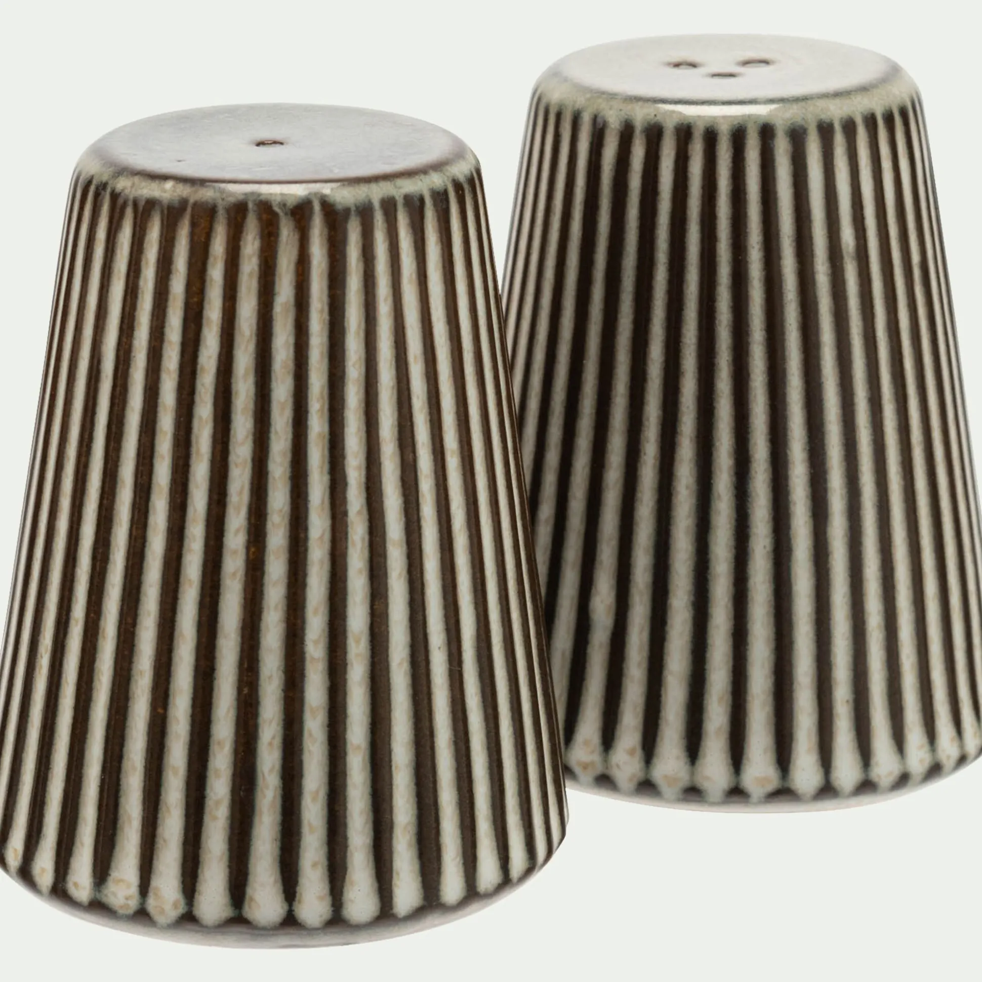 Set de salière et poivrière en grès strié D7cm - gris