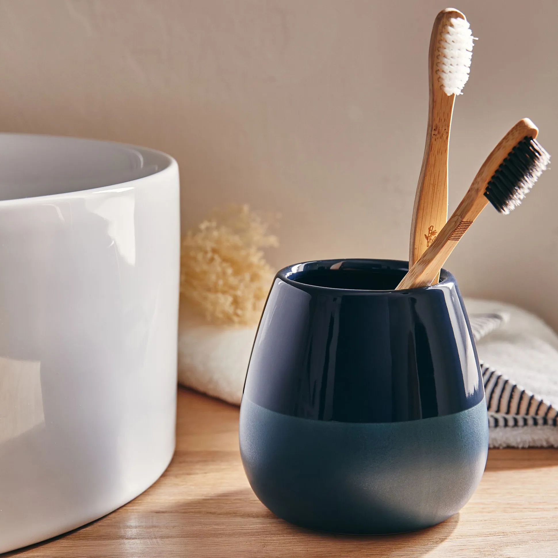 Set de salle de bain en grès - bleu figuerolles
