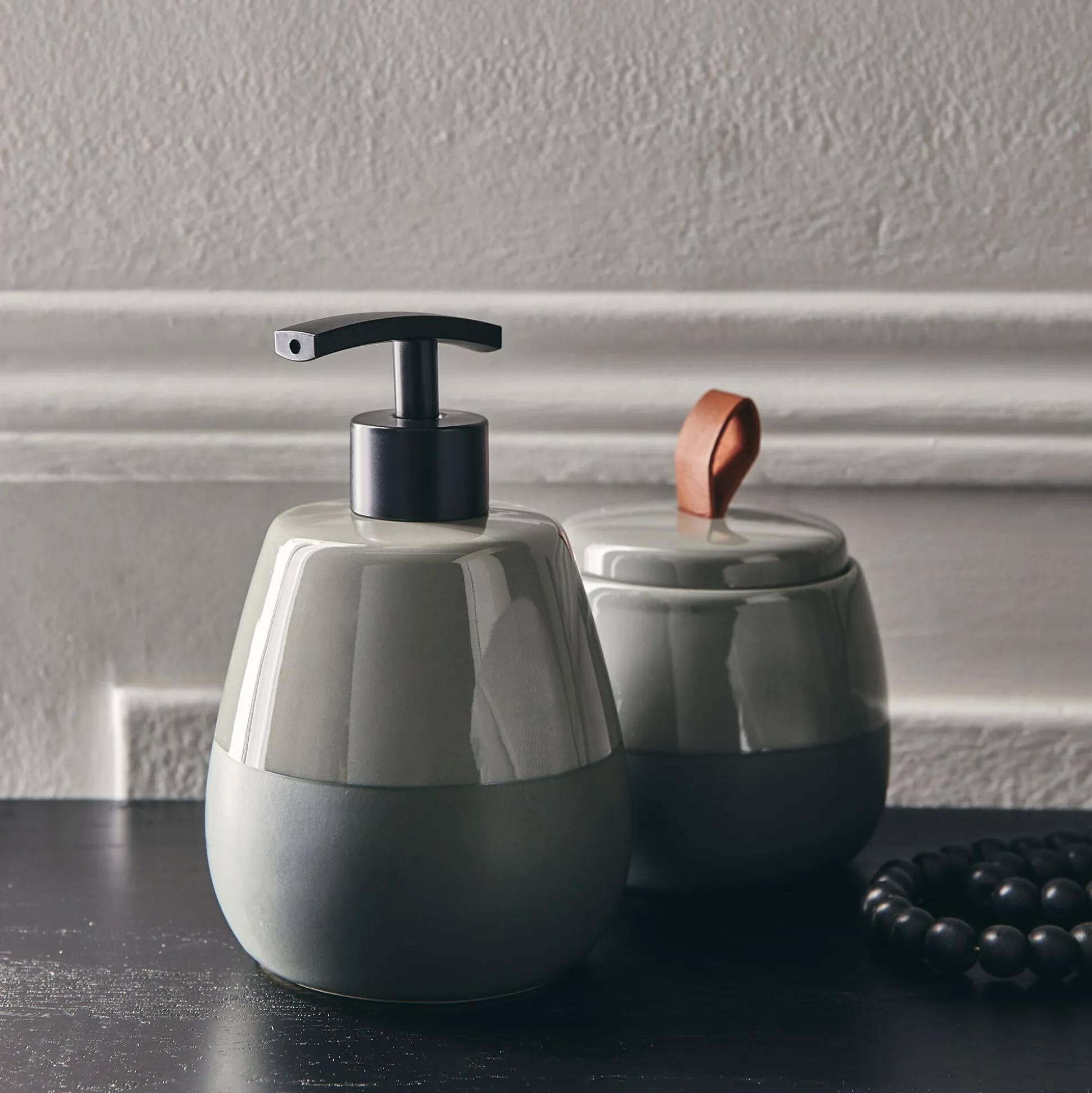 Set de salle de bain en grès - vert cèdre