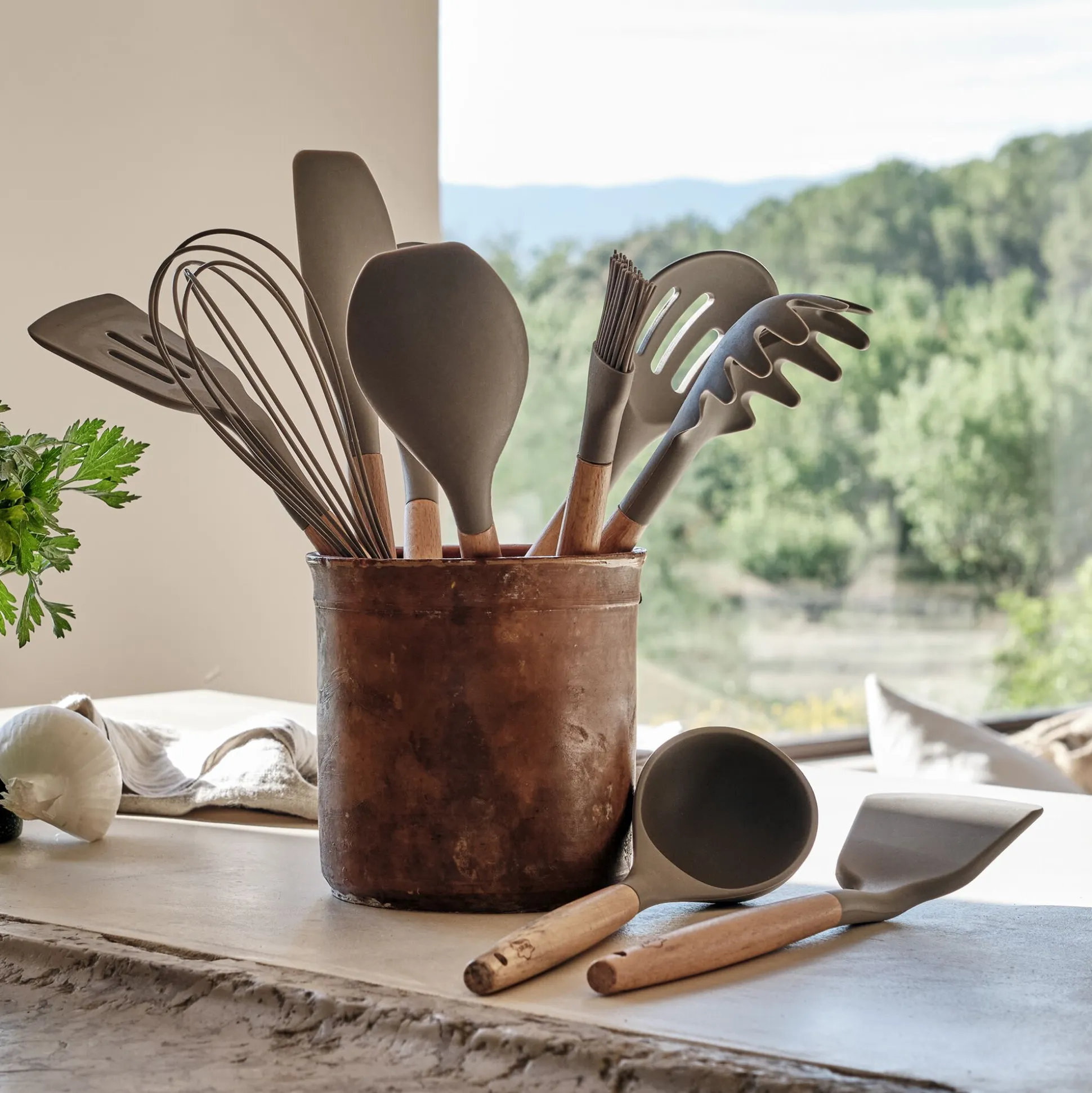 Spatule maryse en bois et silicone - brun terre ombre
