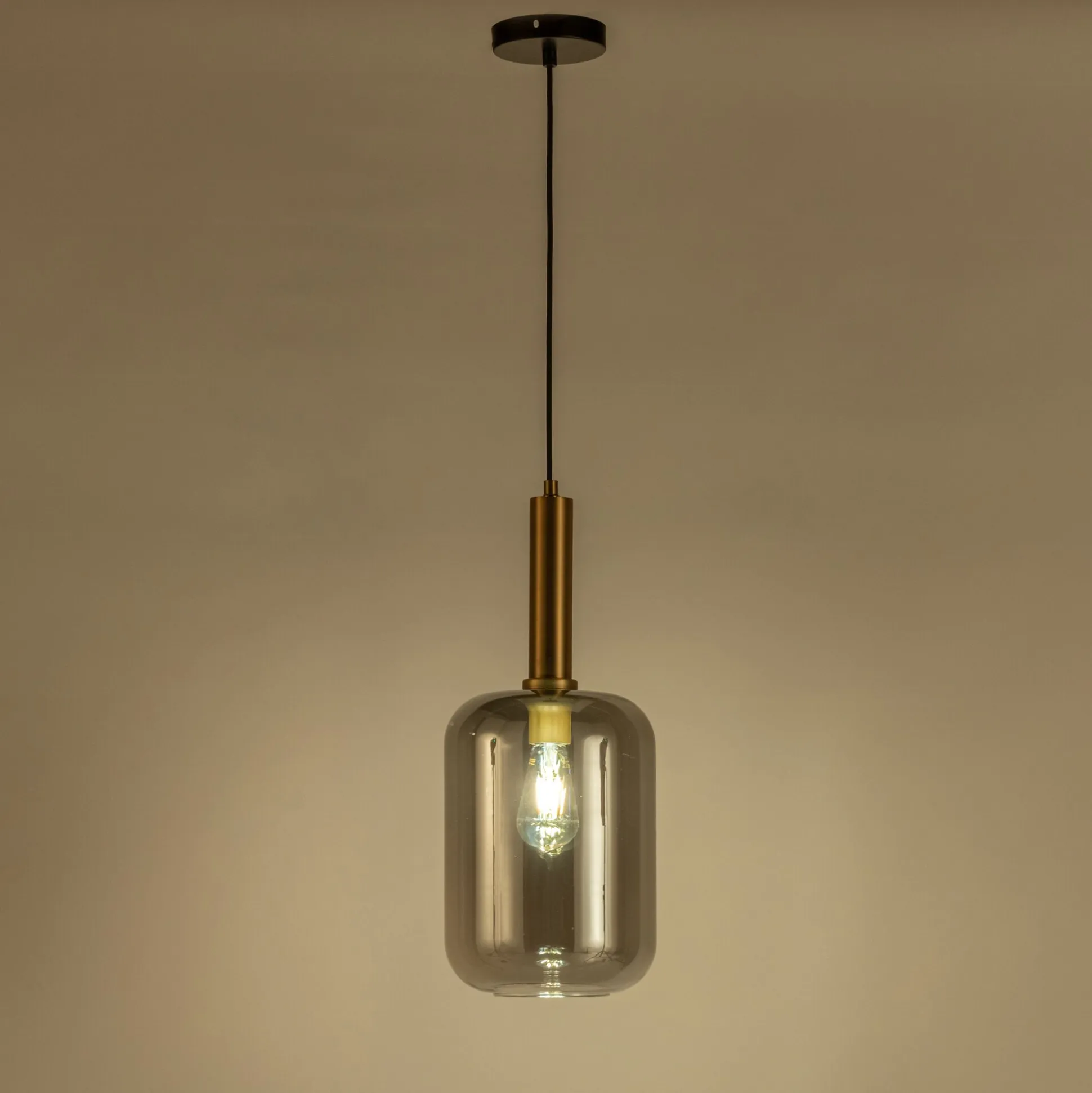 Suspension en laiton et globe en verre fumé D22cm - doré