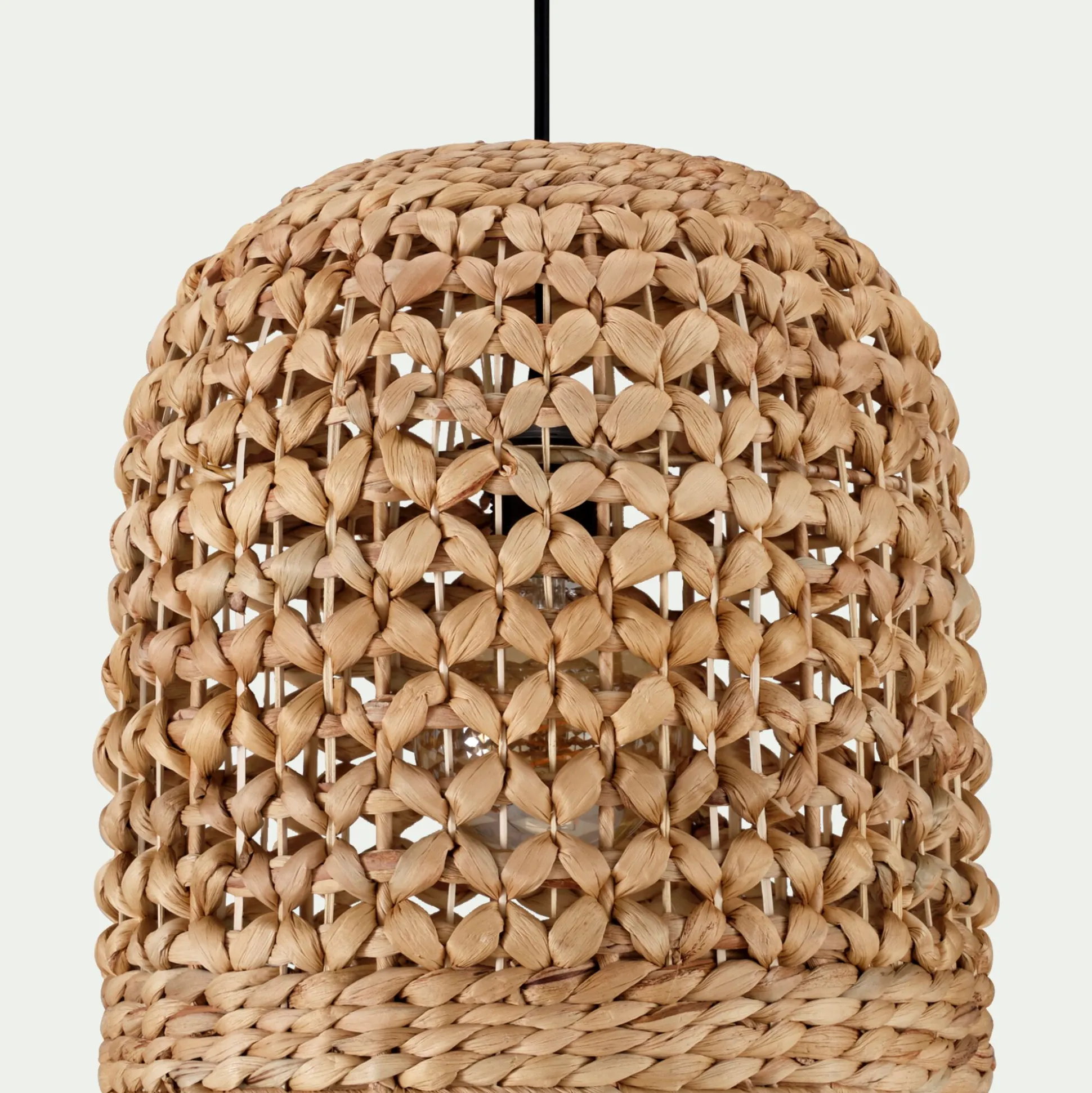 Suspension naturelle non électrifiée en jacinthe d'eau - D30xH35cm