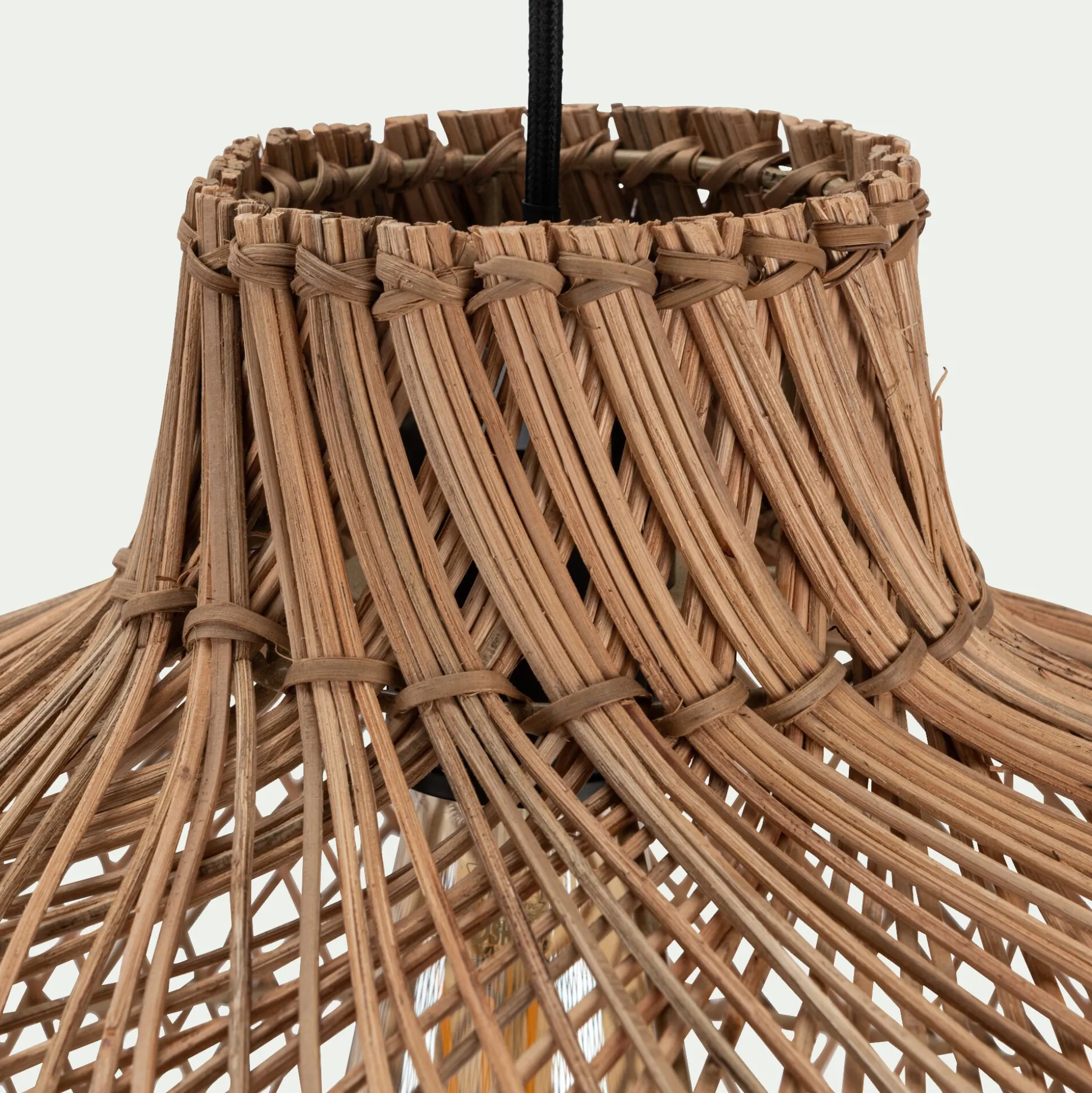 Suspension non électrifiée en rotin et fer - naturel D46cm