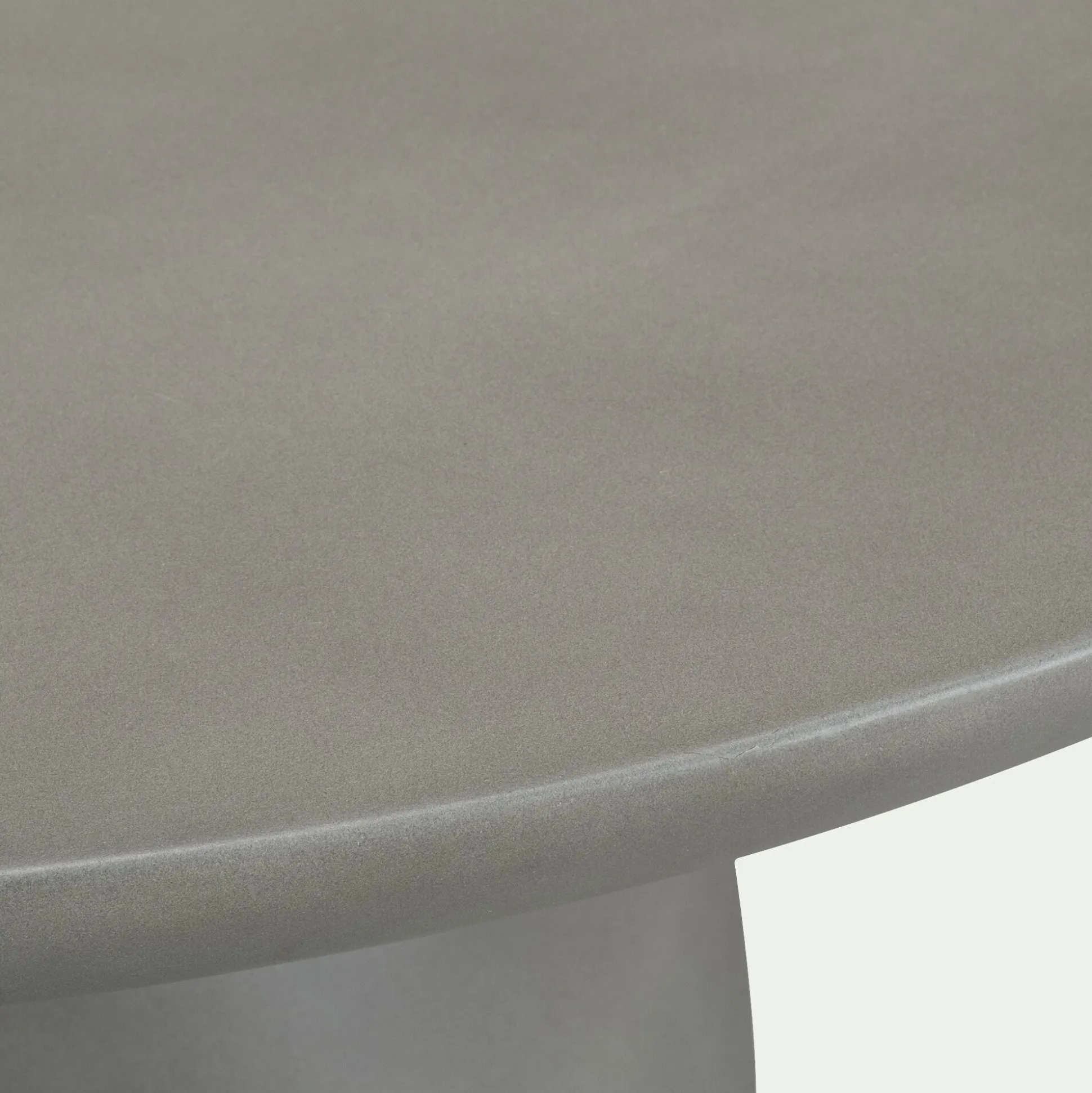Table basse ronde en polystone D100cm - gris