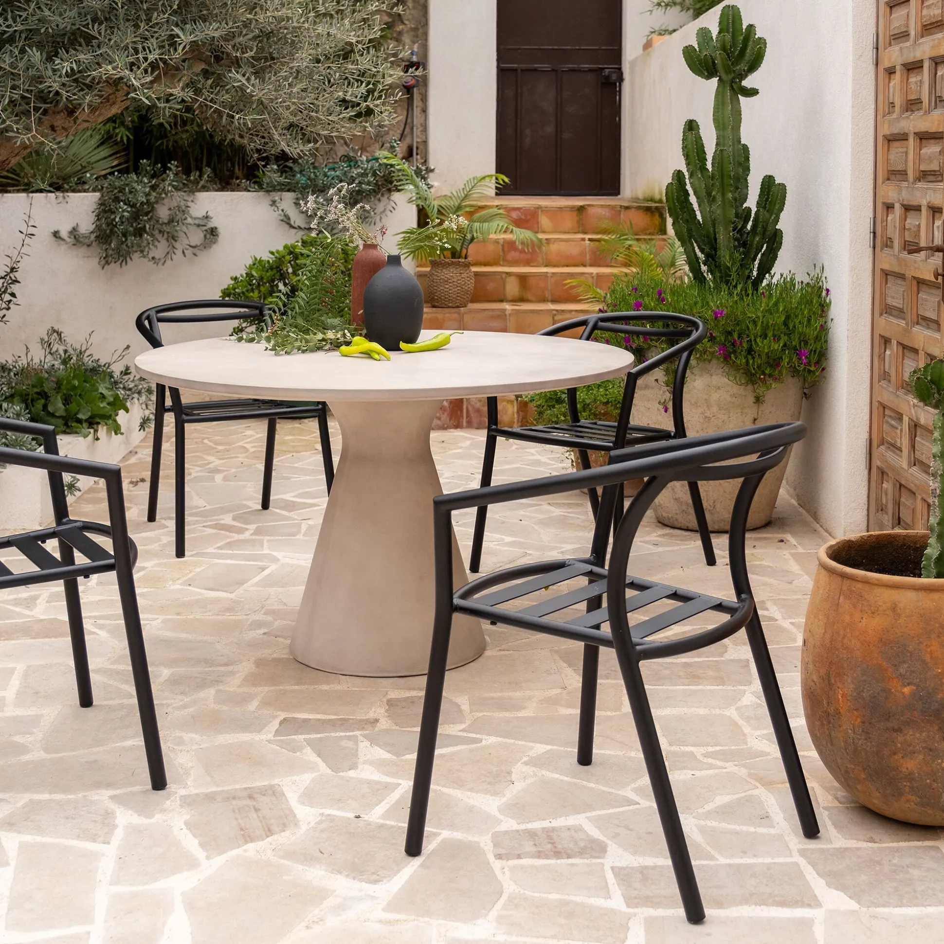 Table de repas jardin ronde en béton ciré - blanc (6 places)