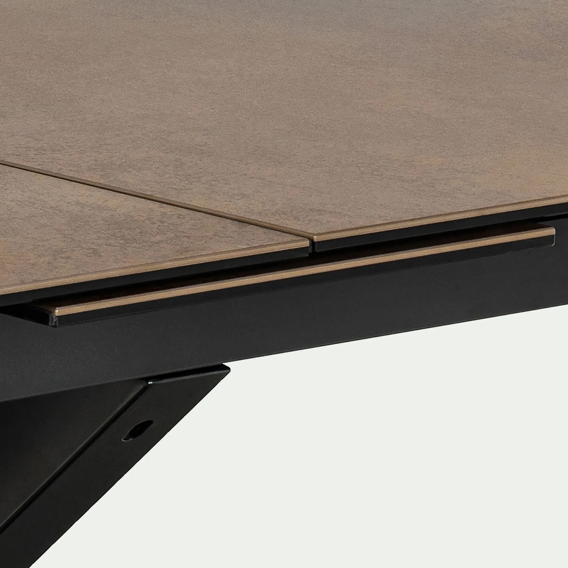Table de repas rectangulaire extensible en céramique - bronze (6 à 8 places)
