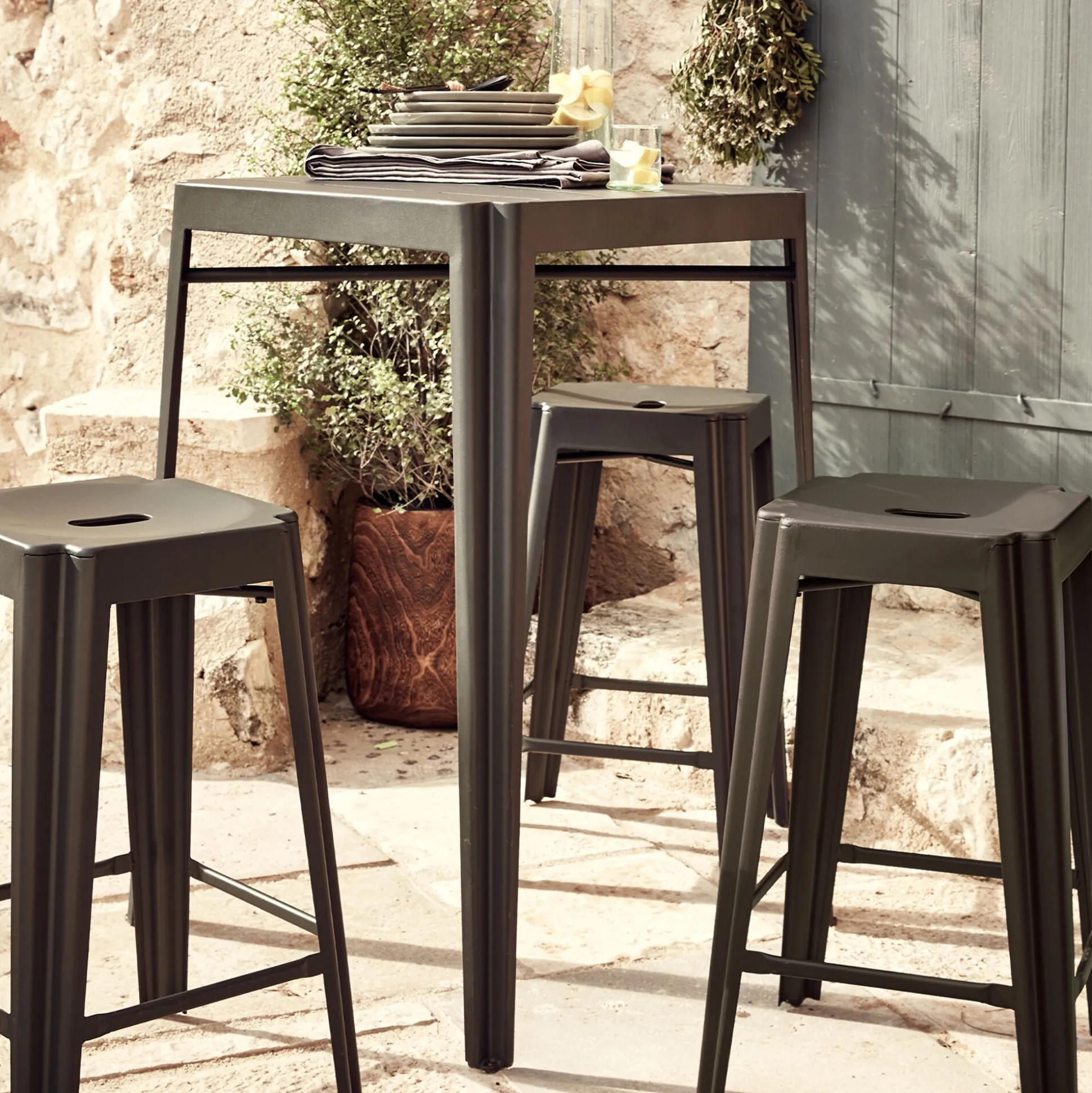 Table haute de jardin en acier - vert cèdre (2 places)