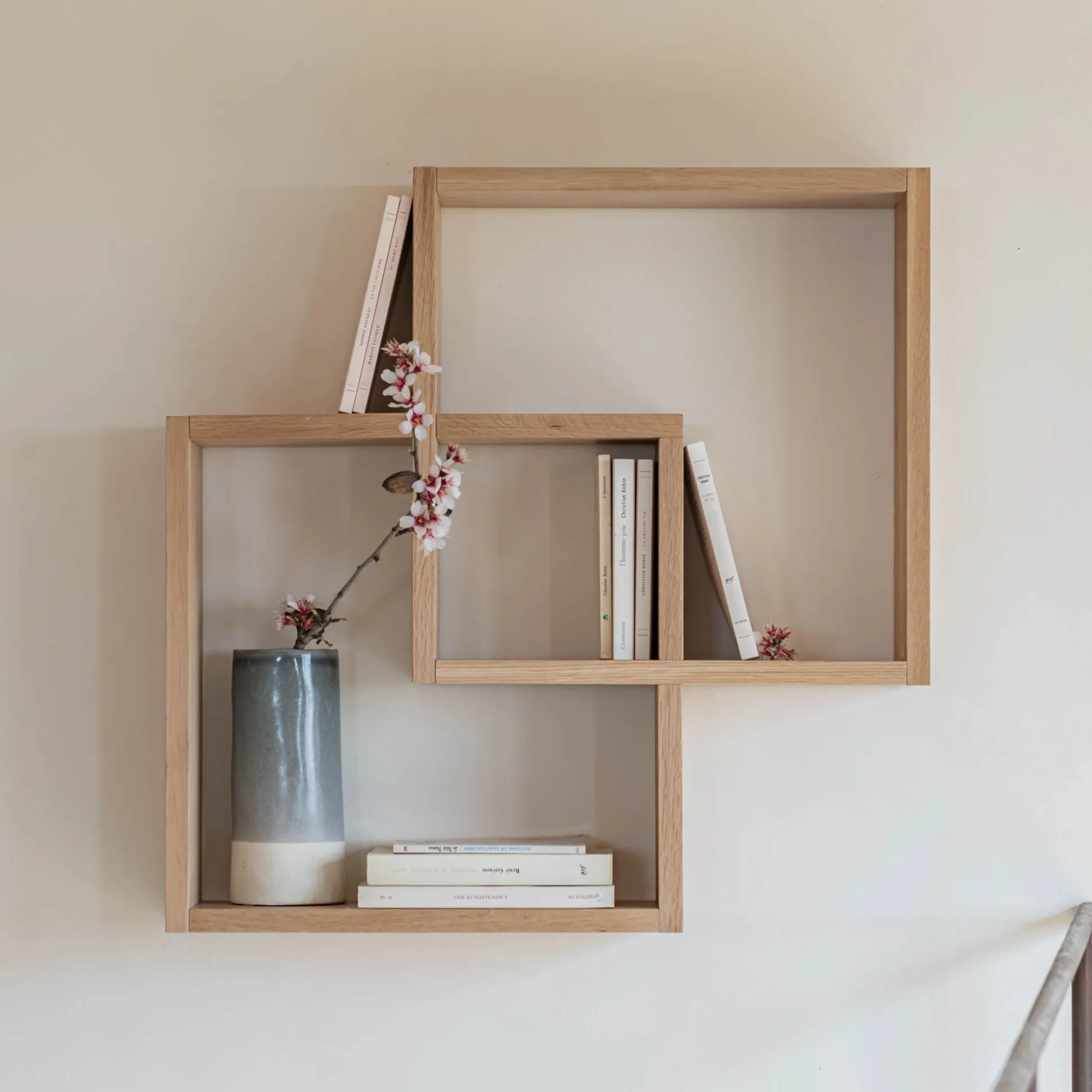 Étagère cube murale en chêne - bois clair L56cm