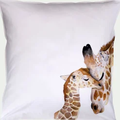 Taie d'oreiller enfant imprimé girafe en coton 63x63cm - marron