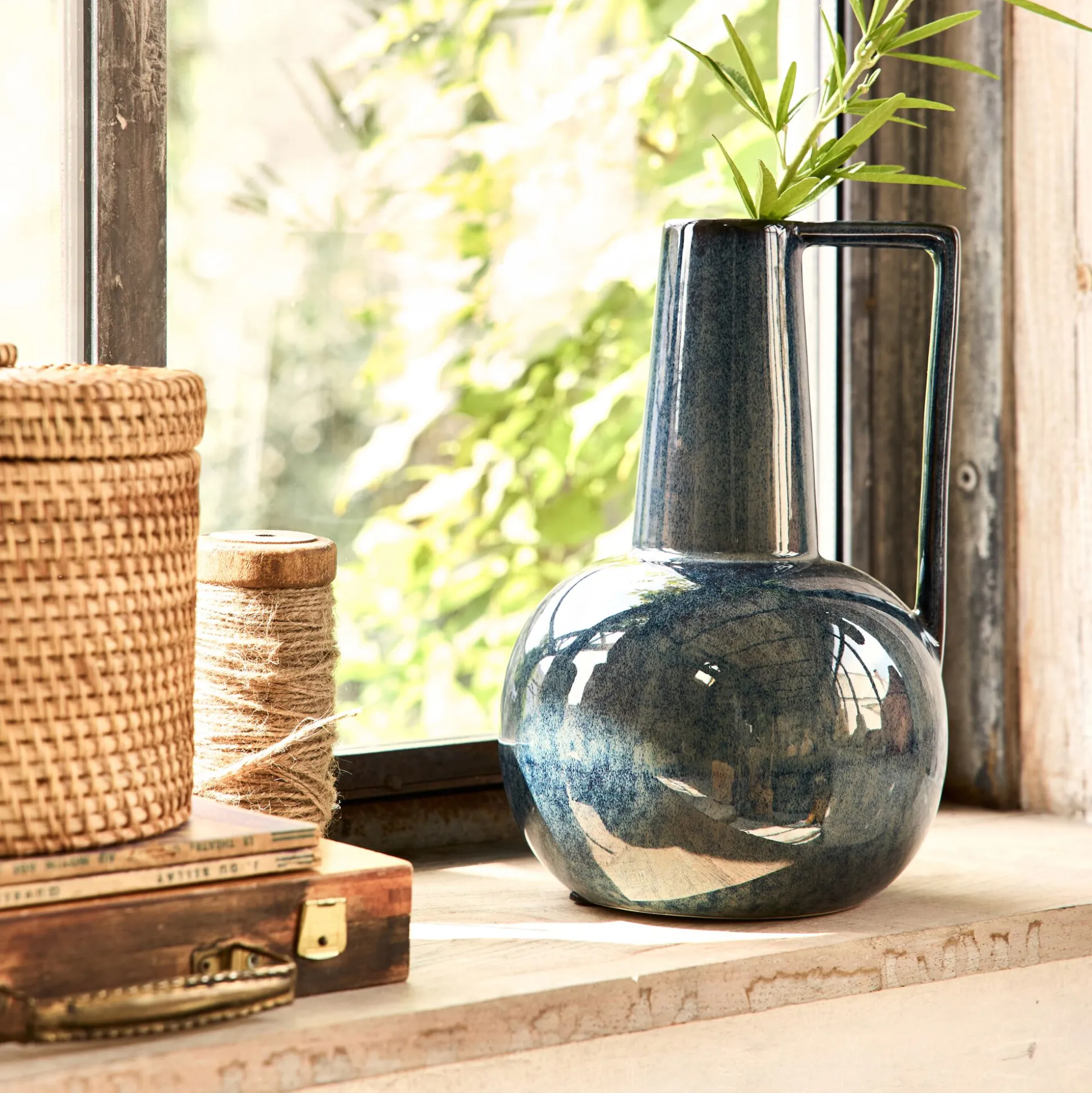 Vase à anse en céramique H25,5cm - bleu